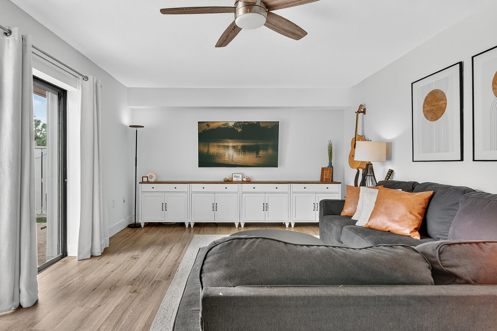 MLS #RX-11131079 image #0