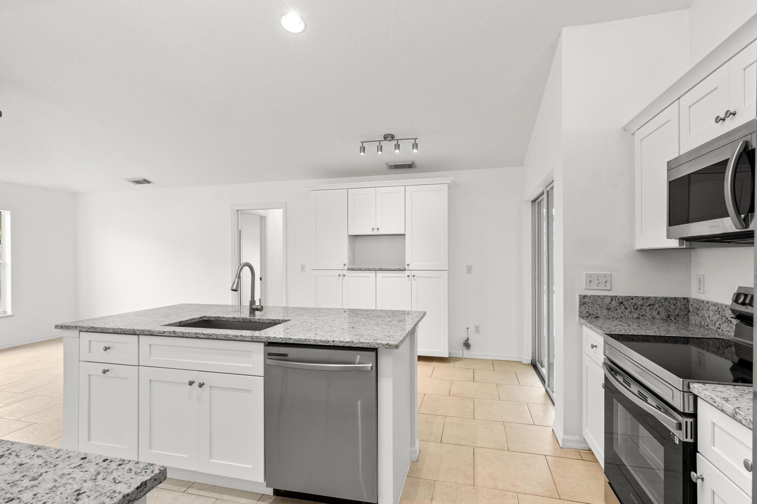 MLS #RX-11131680 image #15