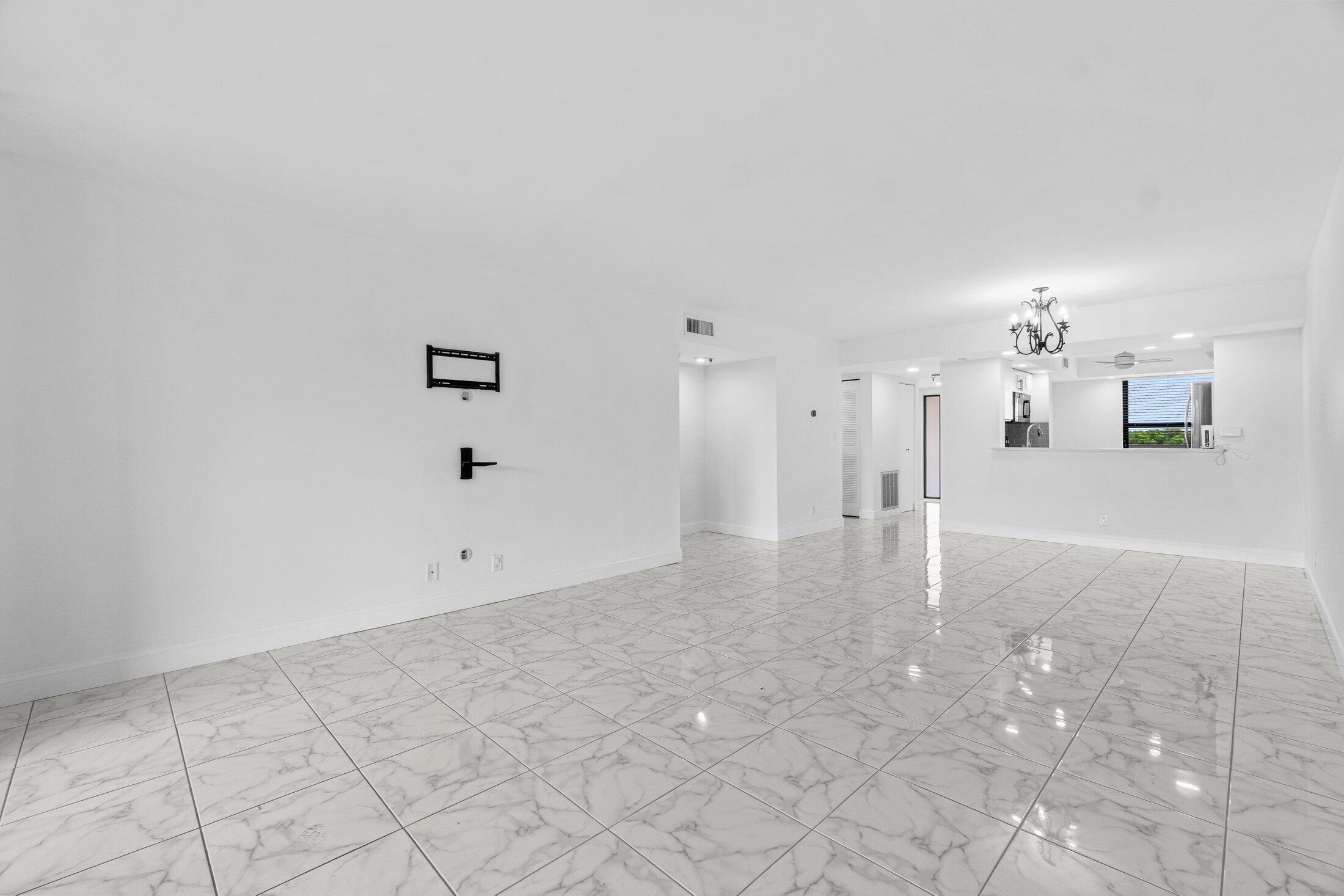 MLS #RX-10812406 image #11