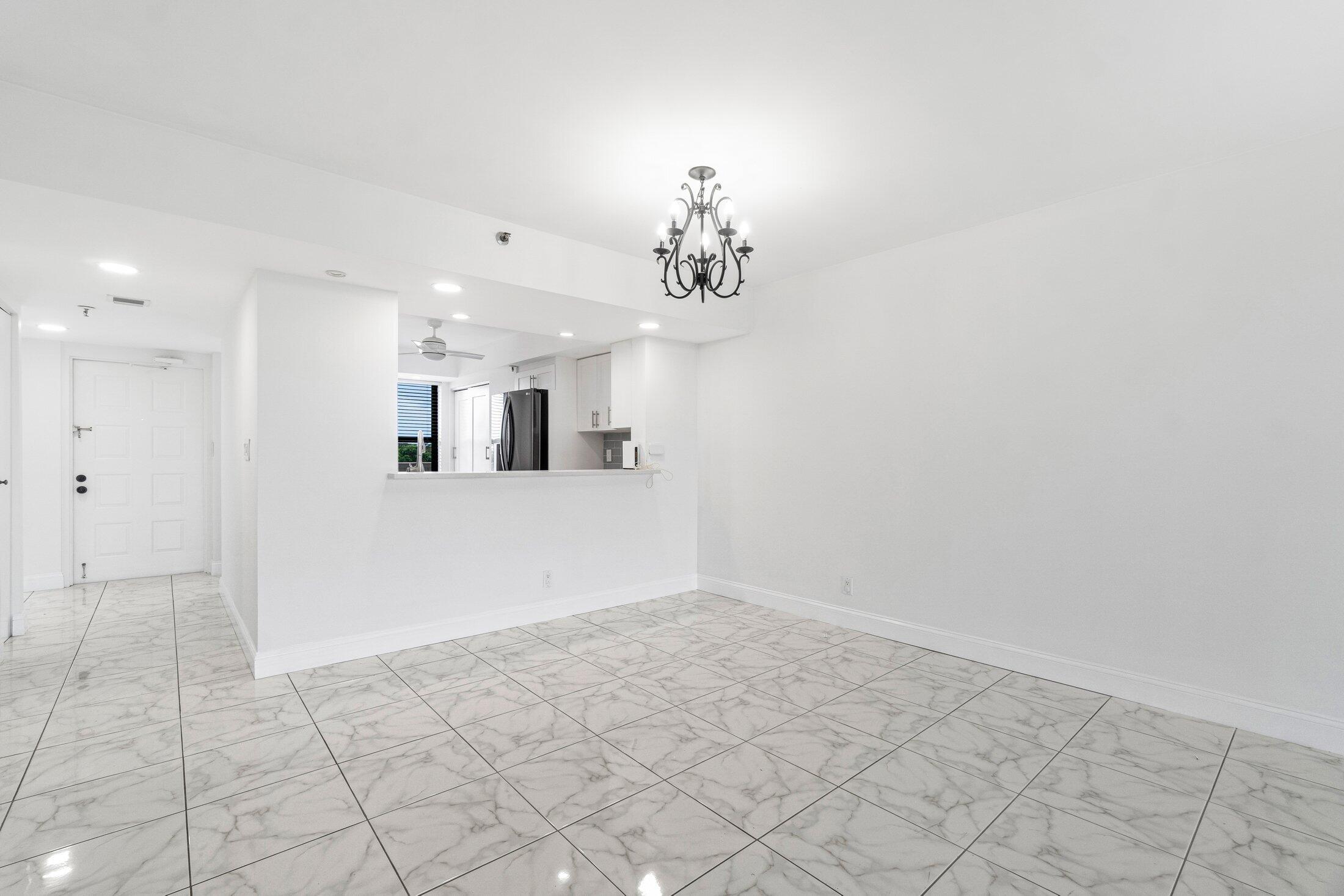 MLS #RX-10812406 image #9