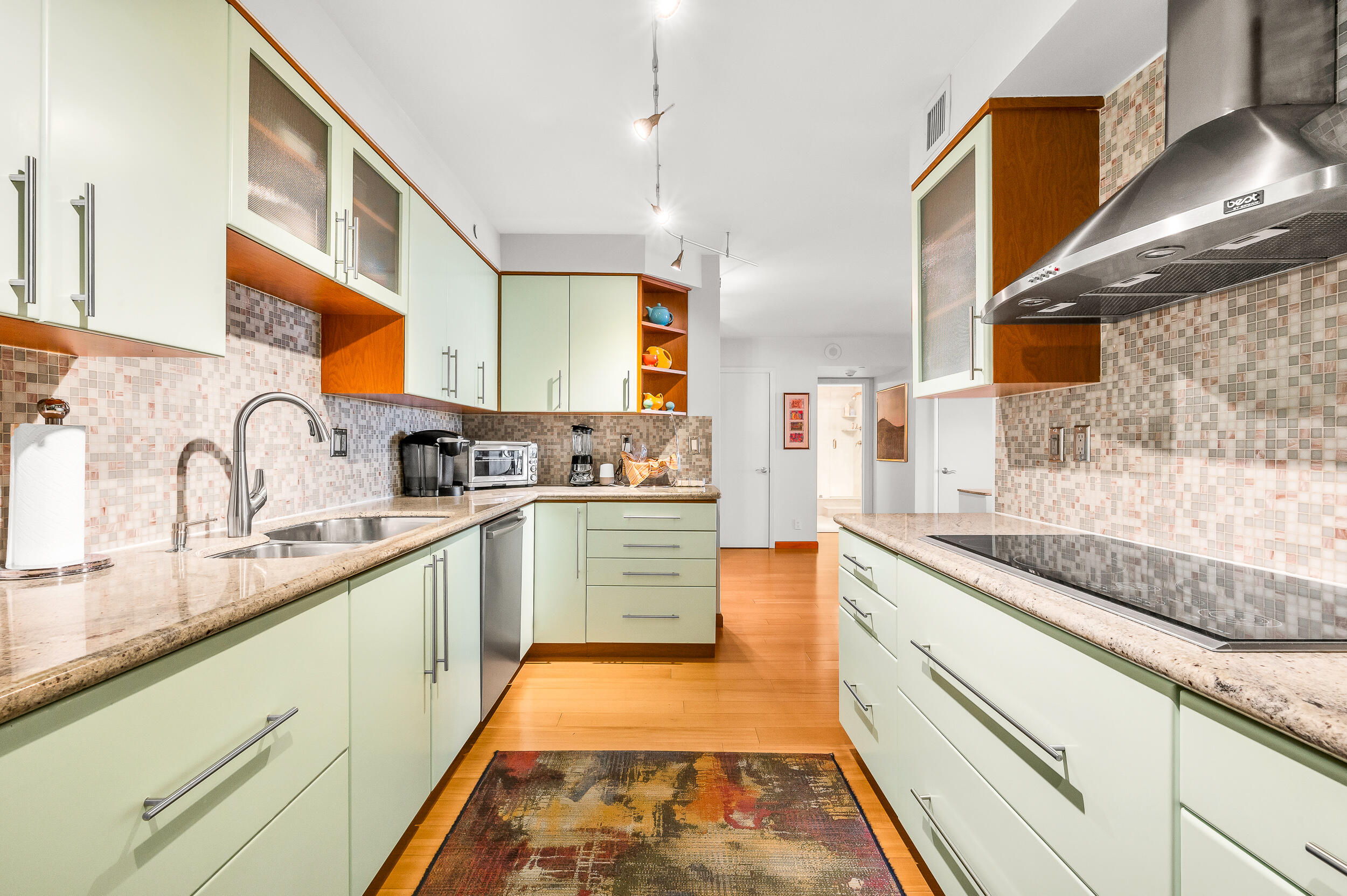 MLS #RX-10570545 image #13