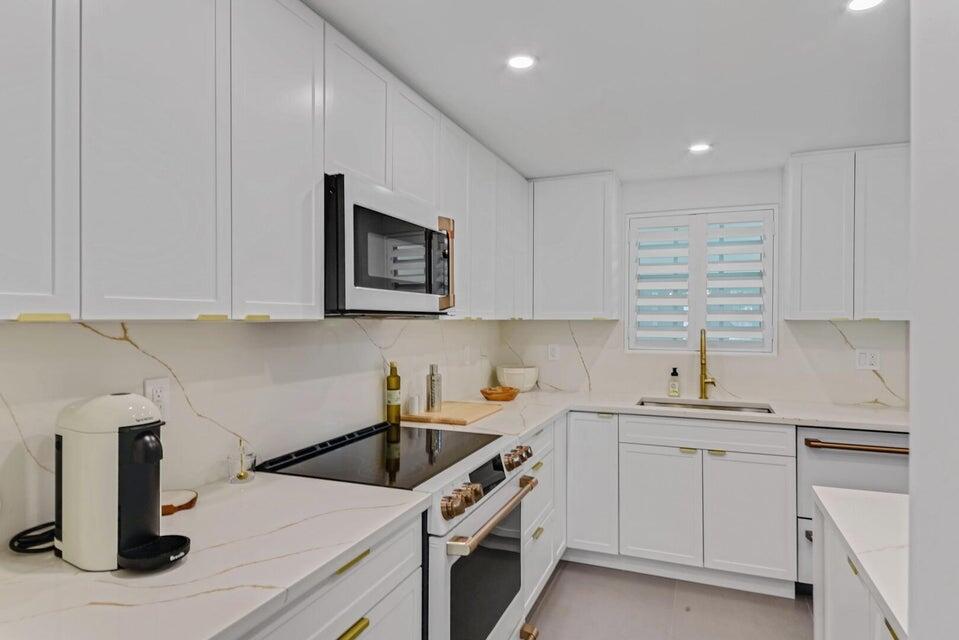 MLS #RX-10608910 image #3