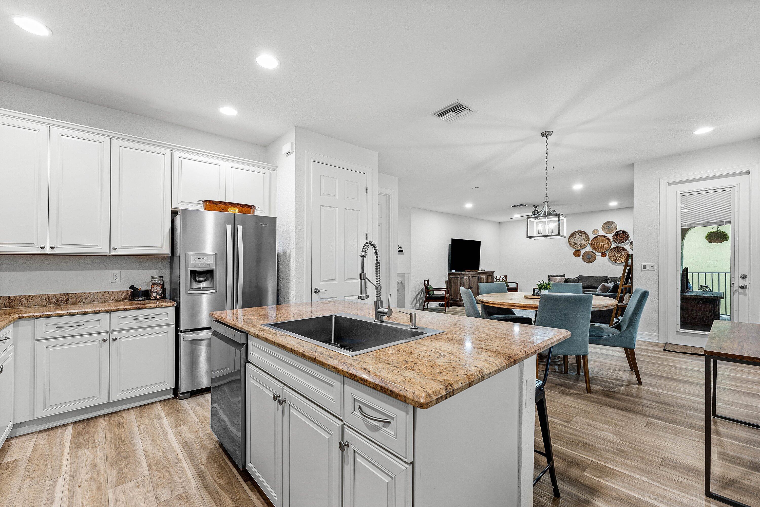 MLS #RX-11132890 image #2