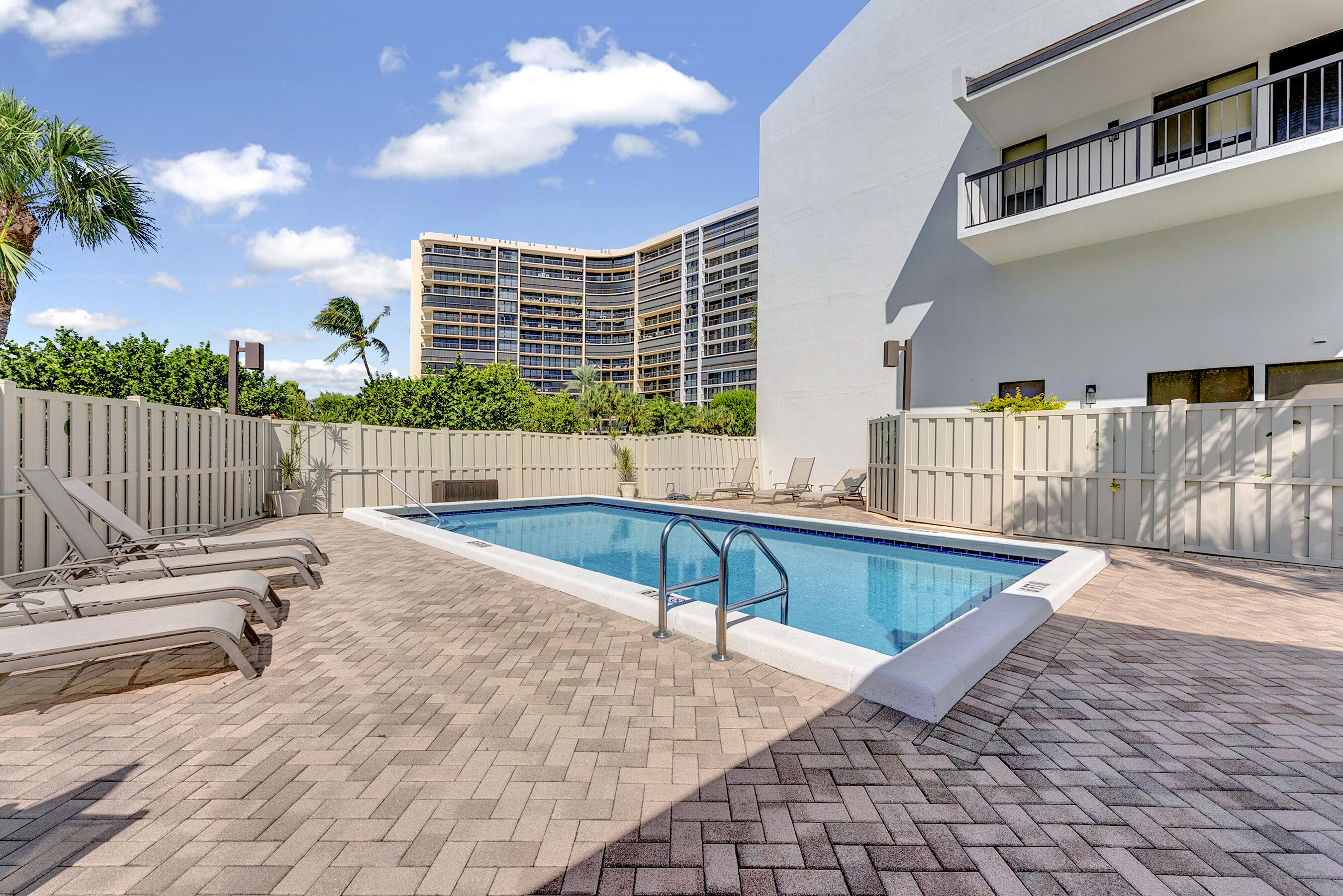 MLS #RX-10975198 image #32