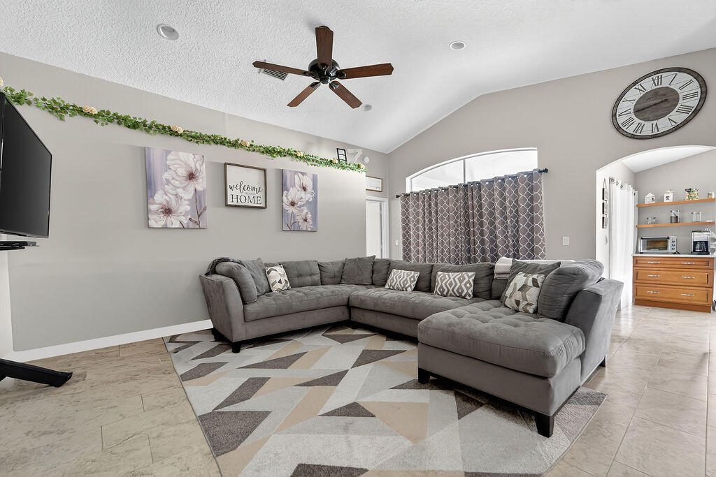 MLS #RX-11133166 image #4