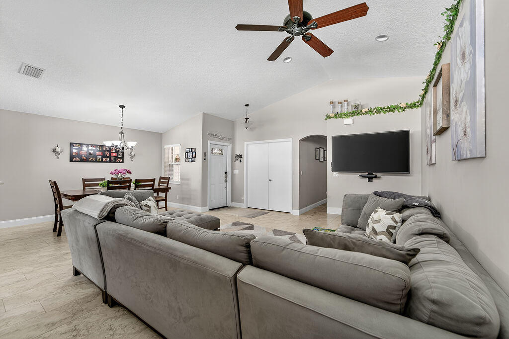 MLS #RX-11133166 image #6