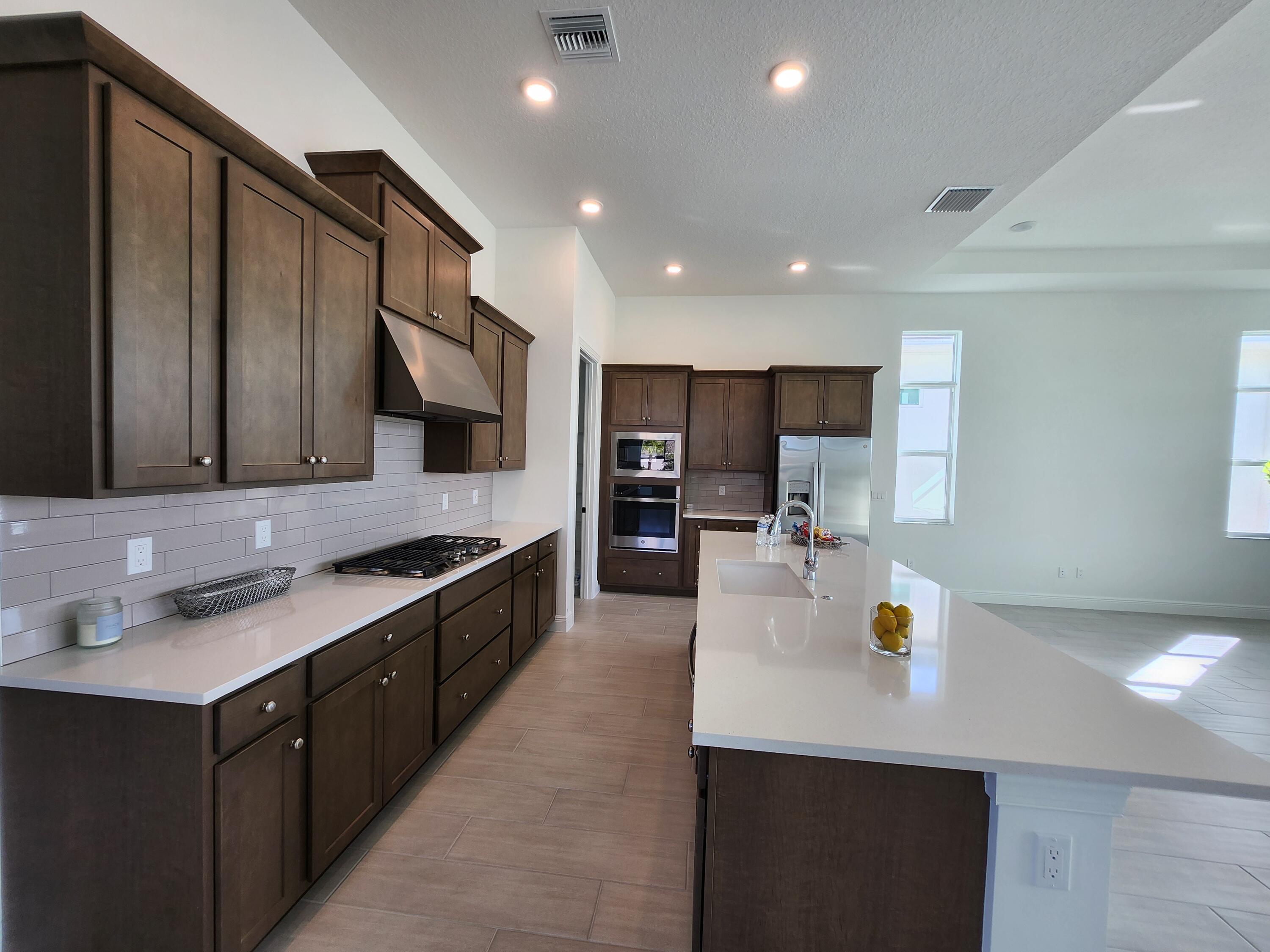 MLS #RX-11133206 image #1