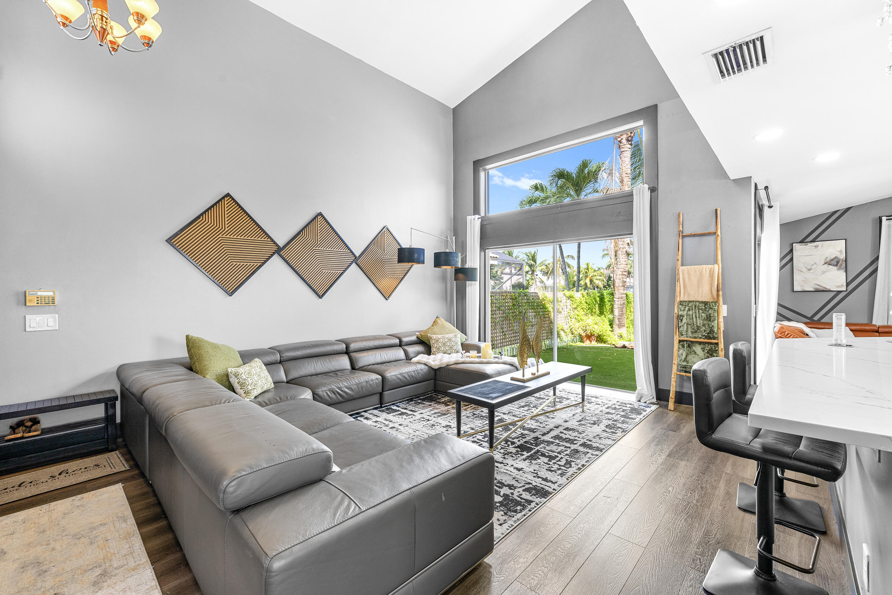 MLS #RX-11110043 image #2