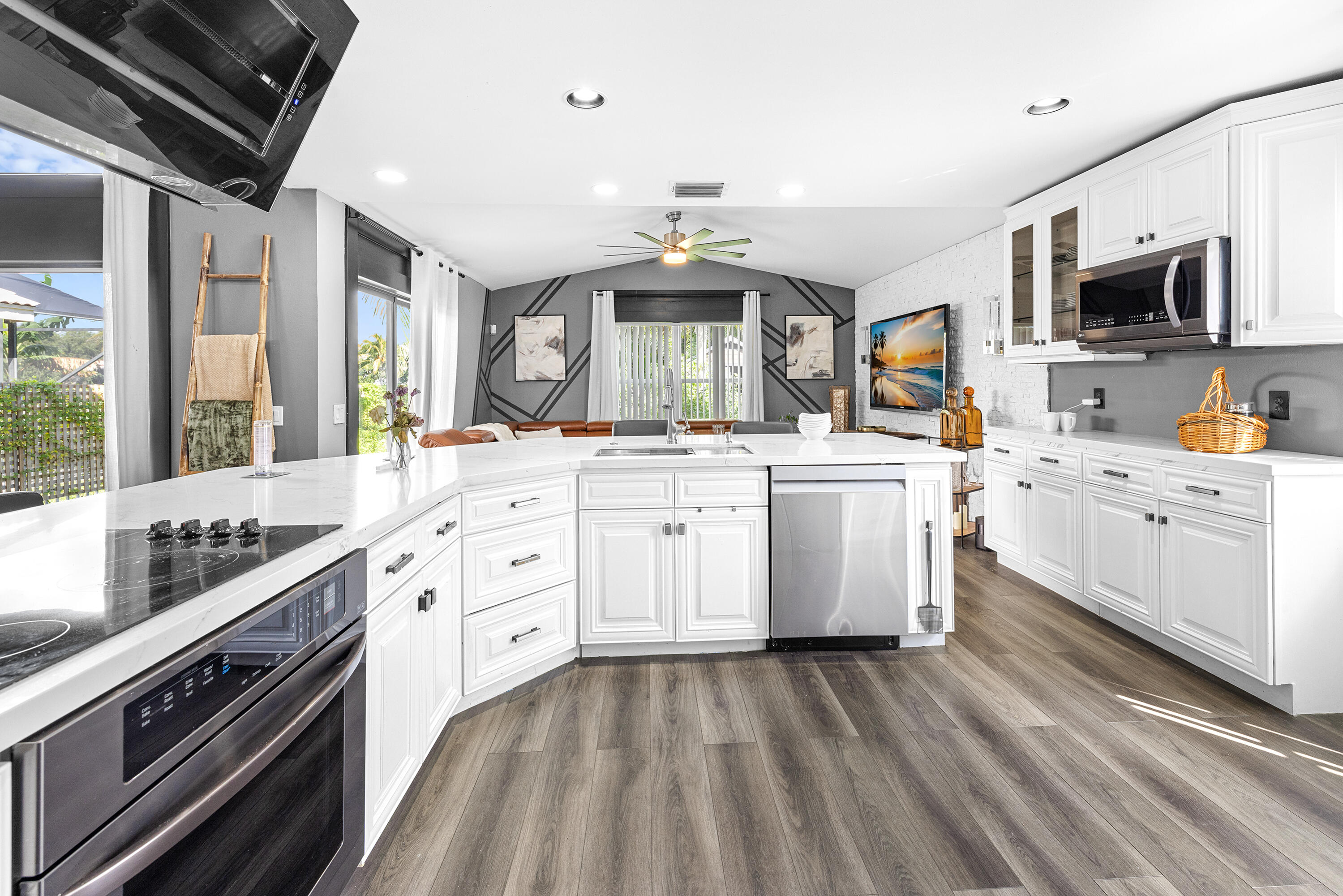 MLS #RX-11110043 image #8