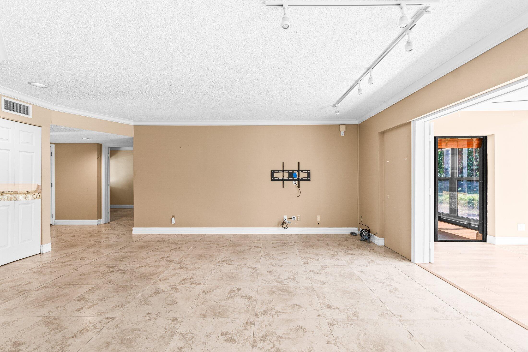 MLS #RX-11134053 image #5