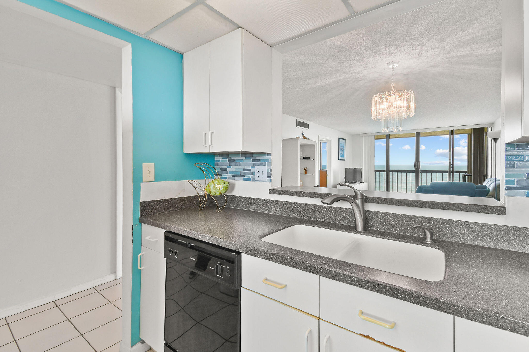 MLS #RX-10543052 image #5