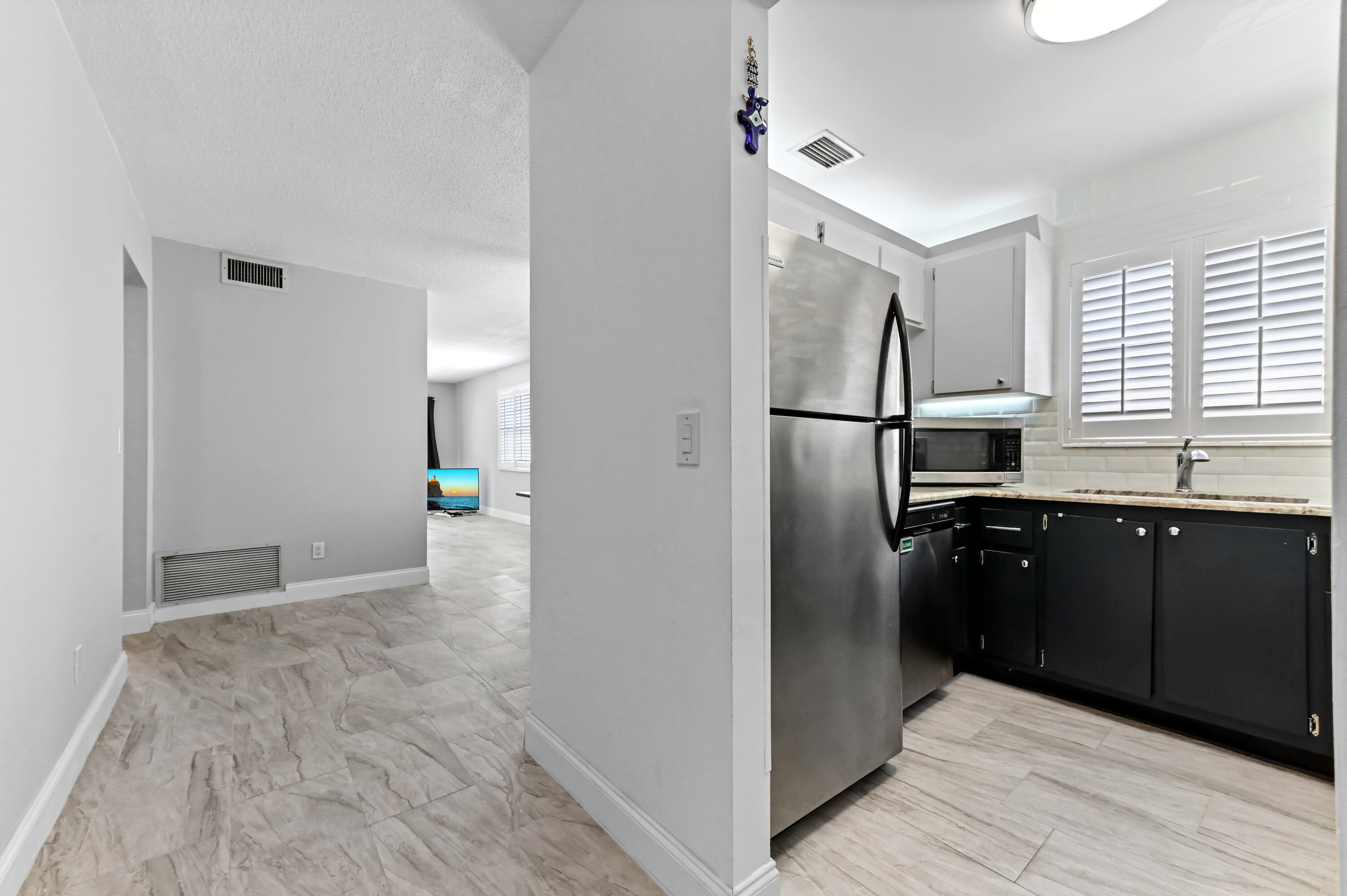 MLS #RX-11134344 image #2