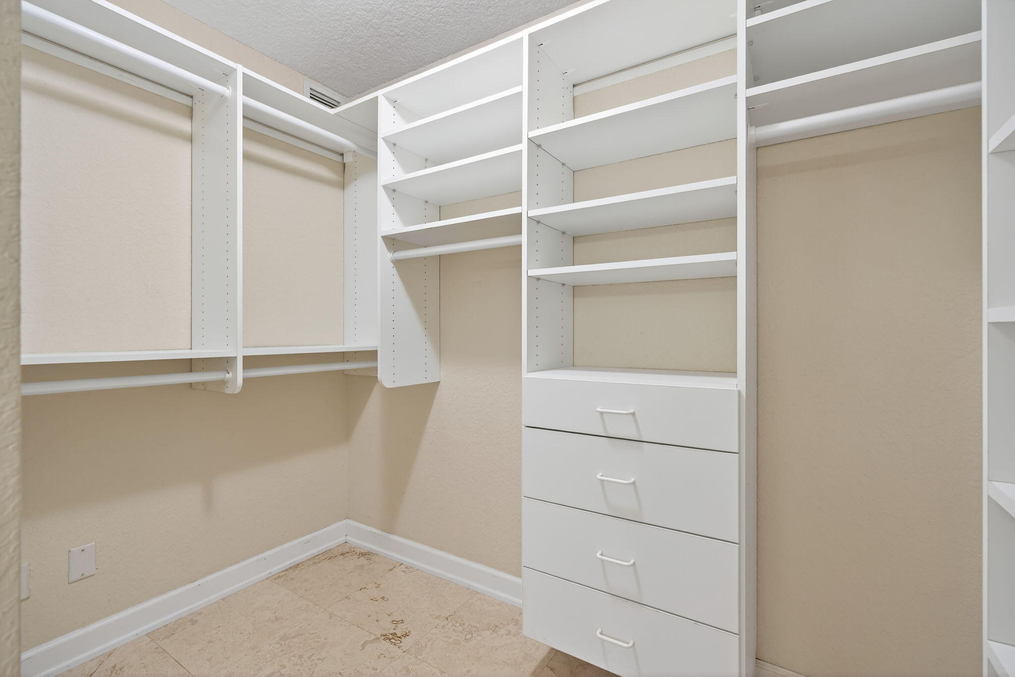 MLS #RX-10496965 image #36