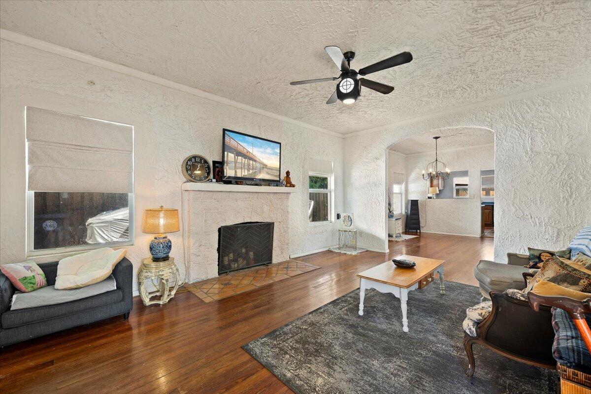 MLS #RX-11122206 image #2