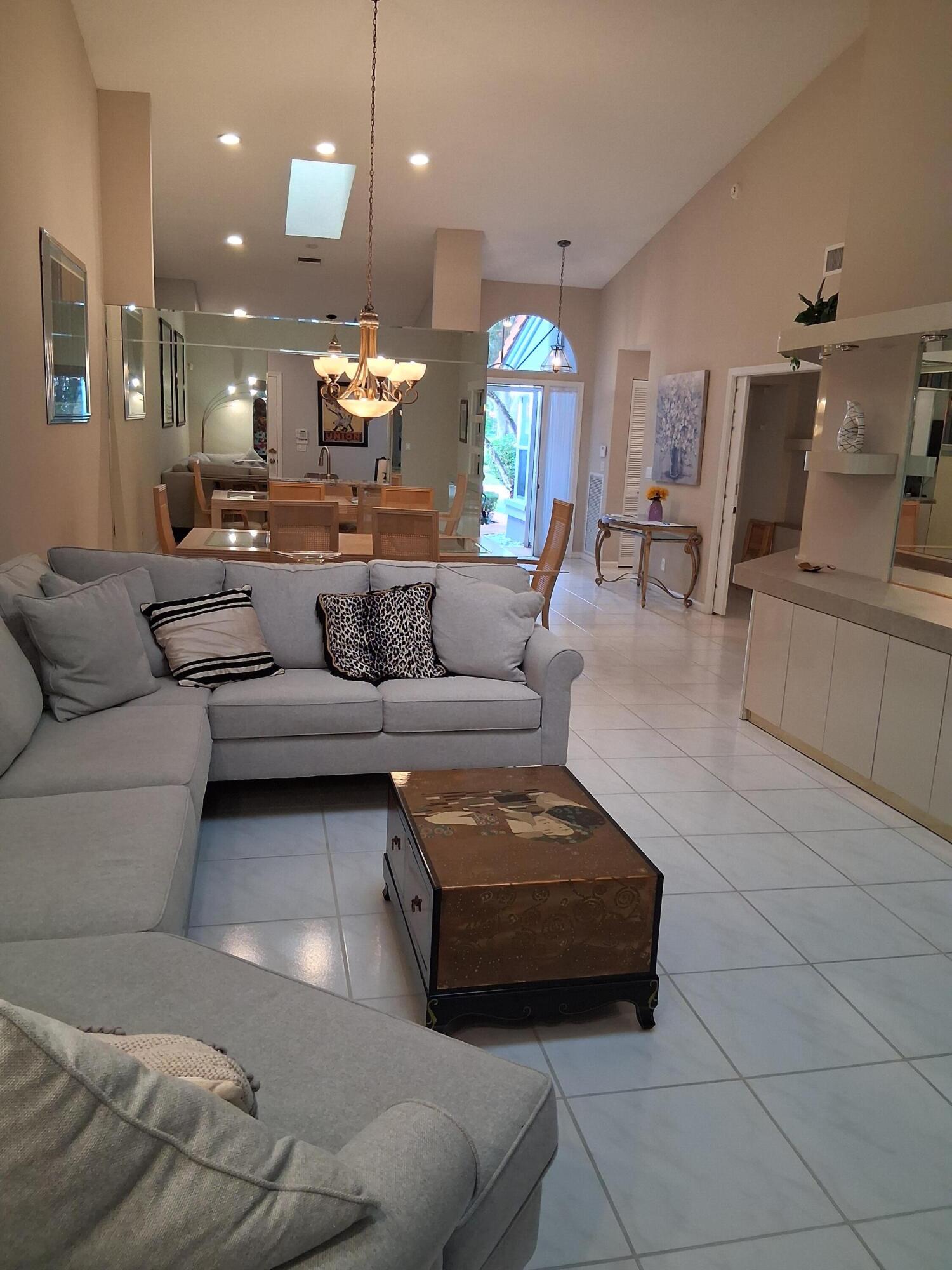 MLS #RX-10695986 image #11