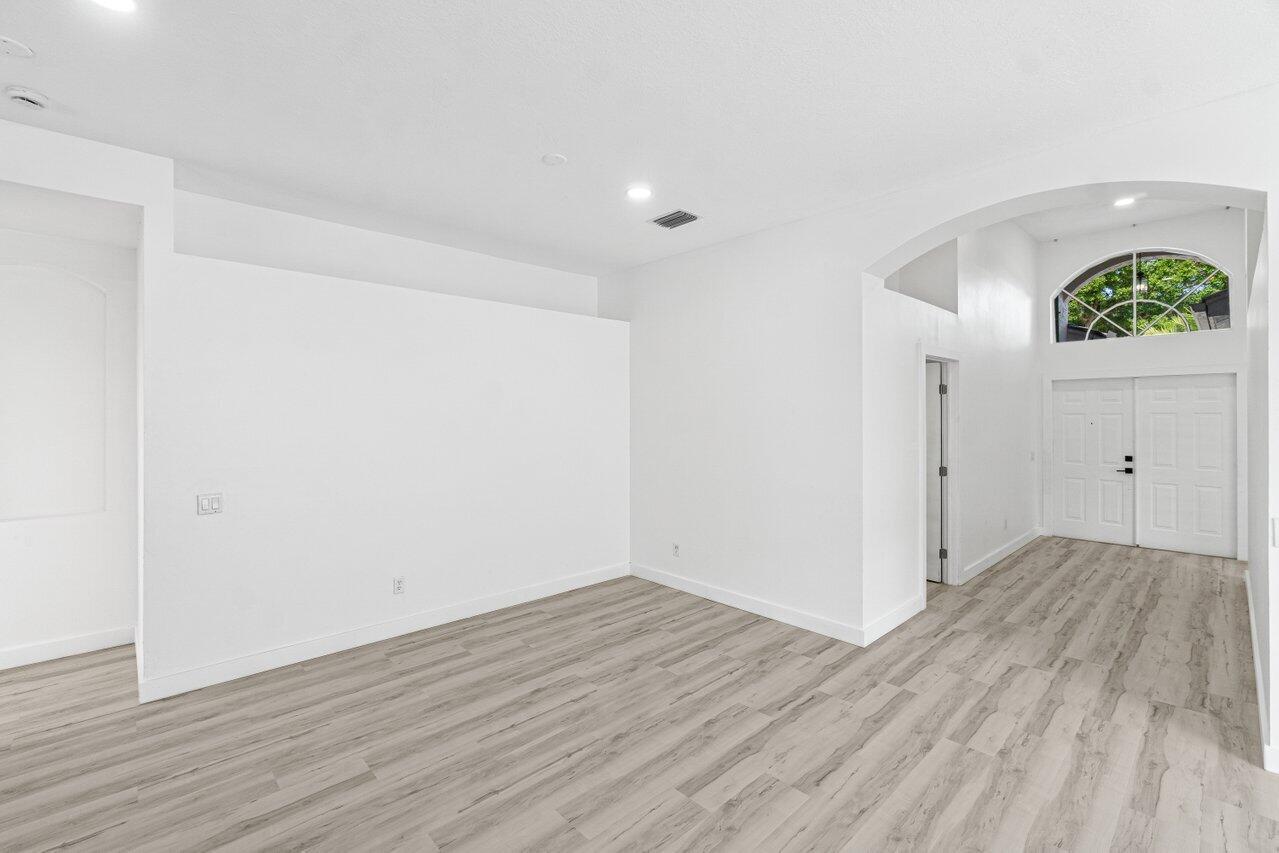 MLS #RX-11135774 image #4