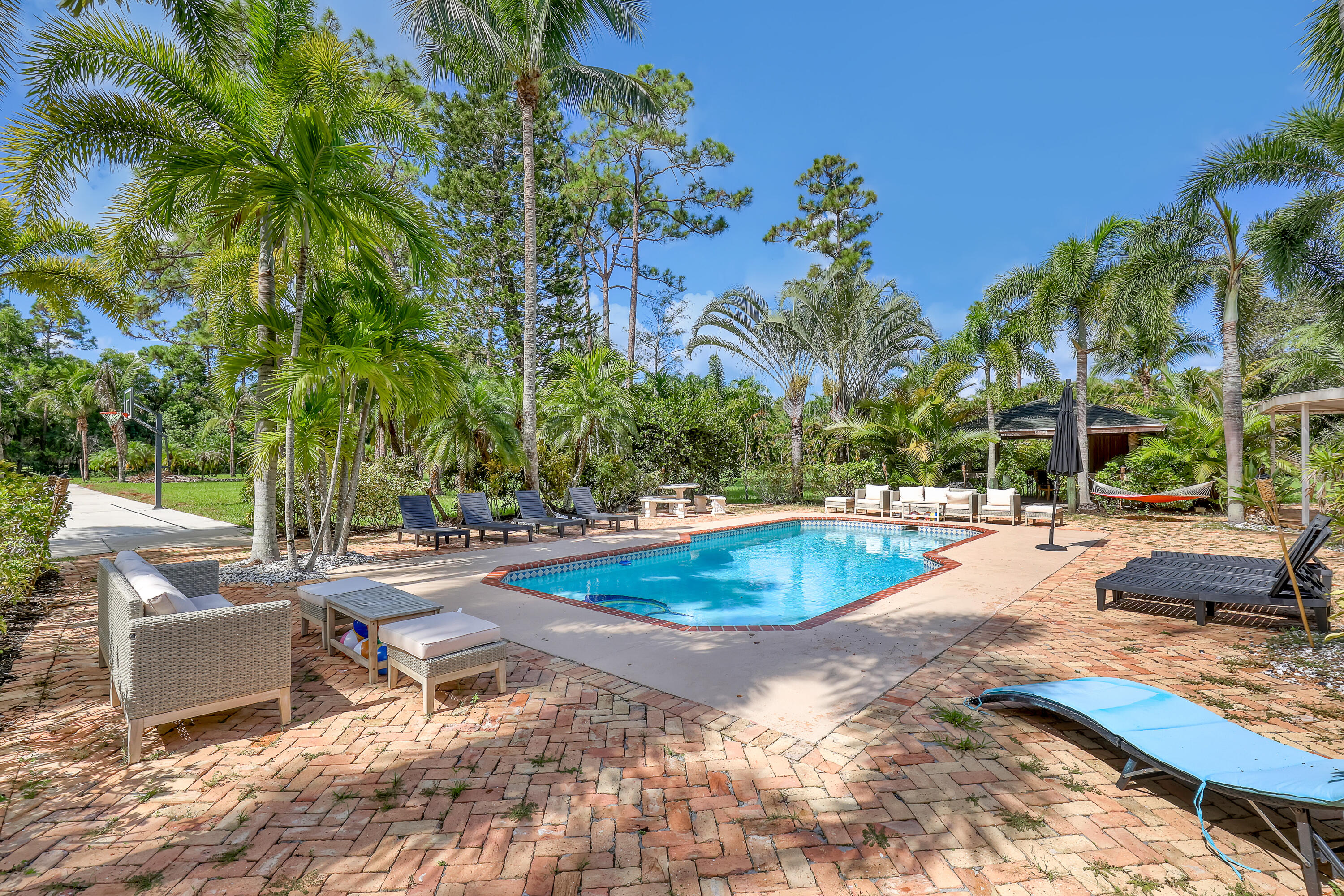 MLS #RX-11135936 image #0