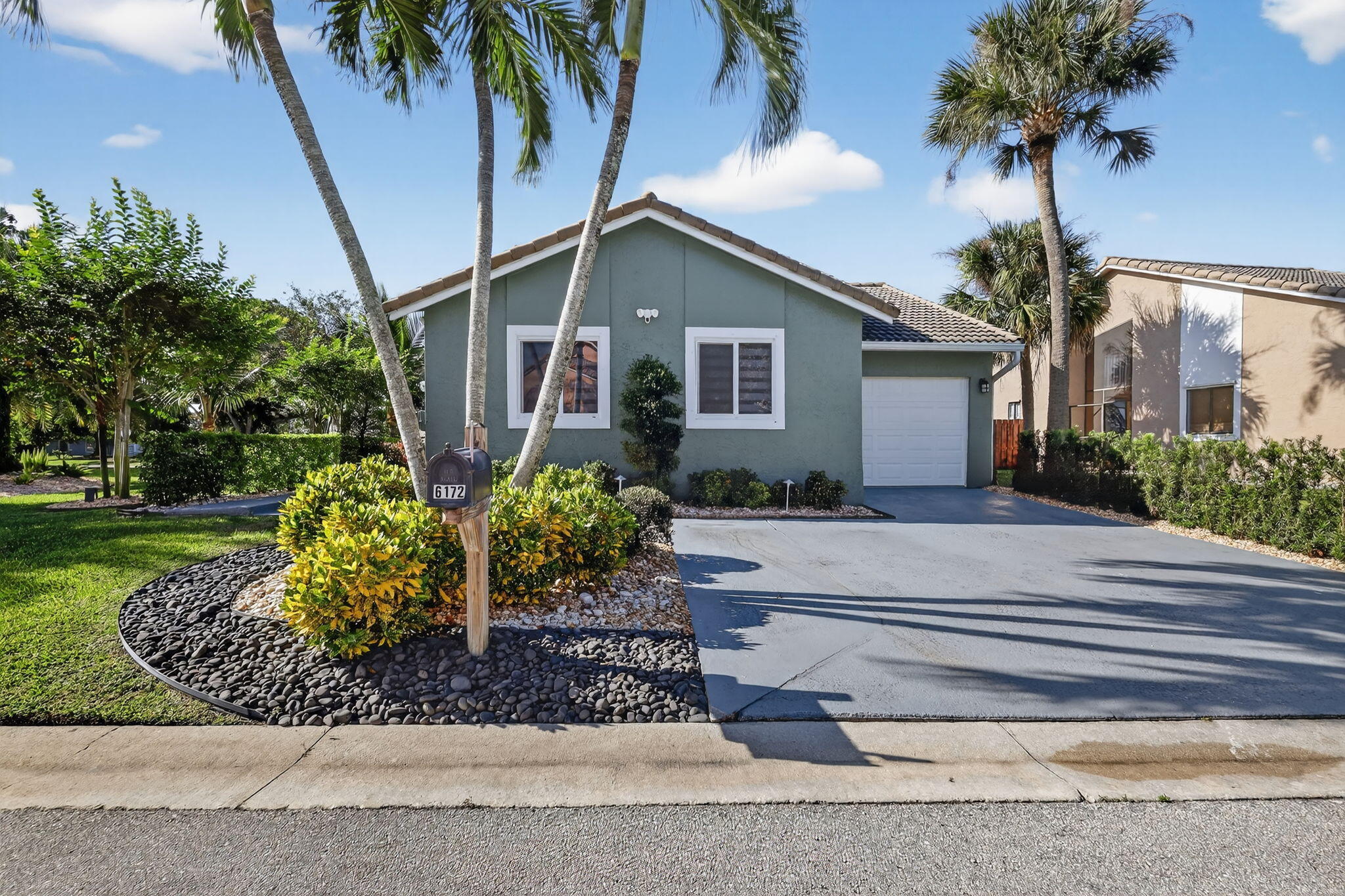 MLS #RX-11136018 image #1