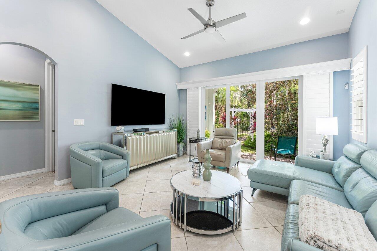 MLS #RX-11136032 image #12