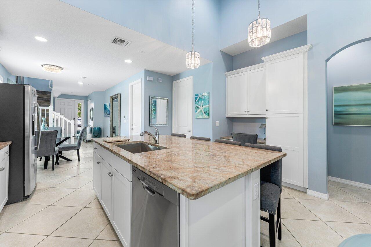 MLS #RX-11136032 image #13