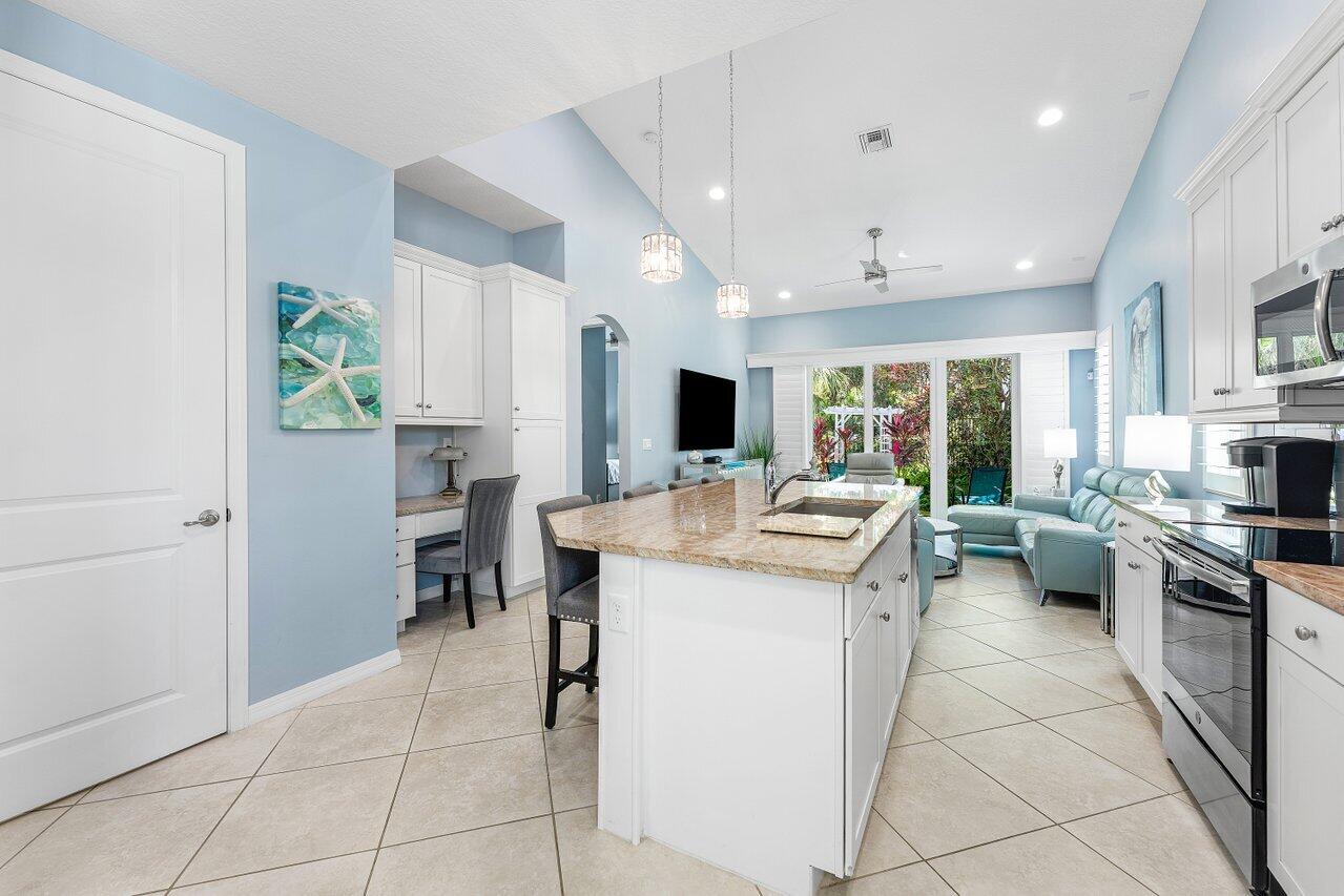 MLS #RX-11136032 image #8