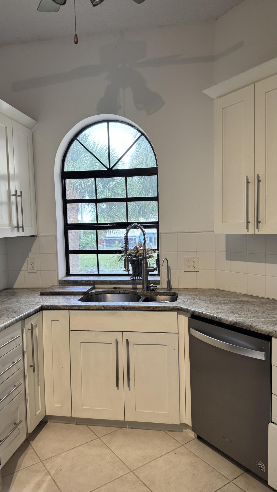 MLS #RX-11136182 image #11