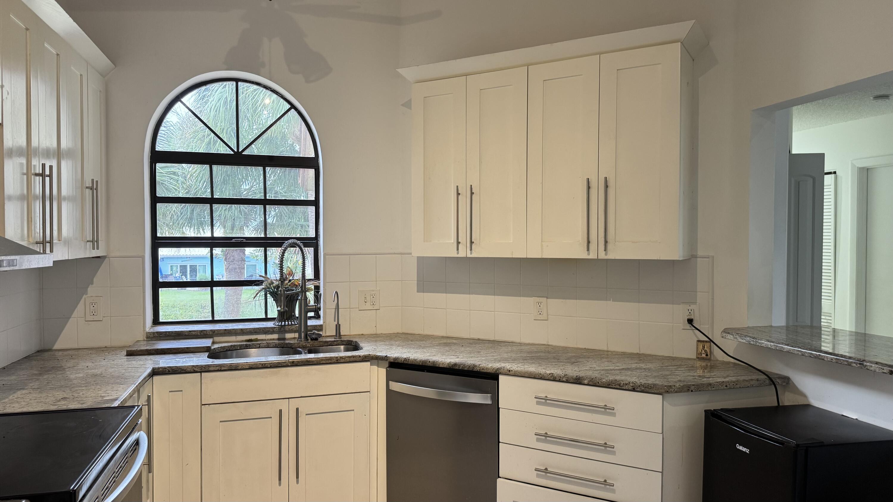 MLS #RX-11136182 image #17