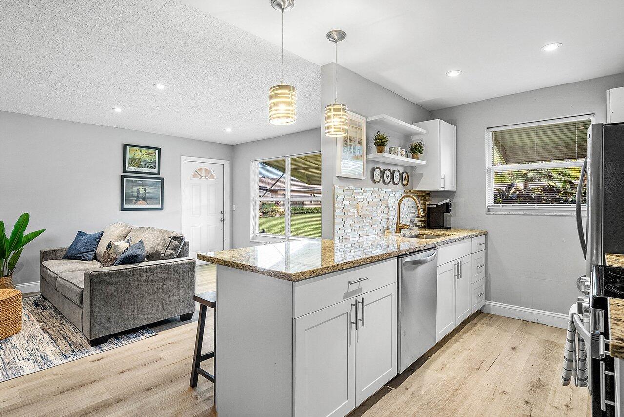 MLS #RX-11136275 image #1