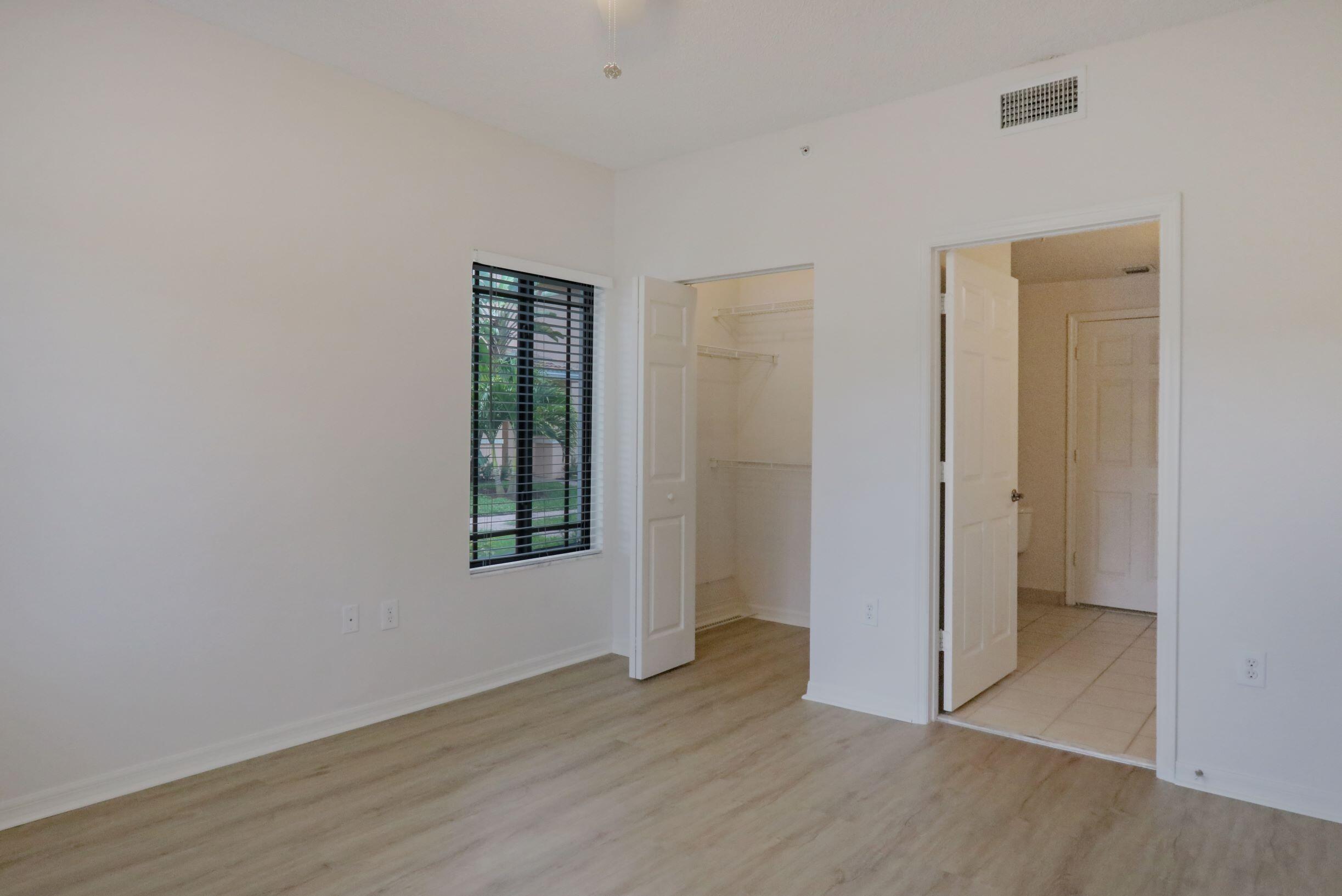 MLS #RX-10318378 image #8