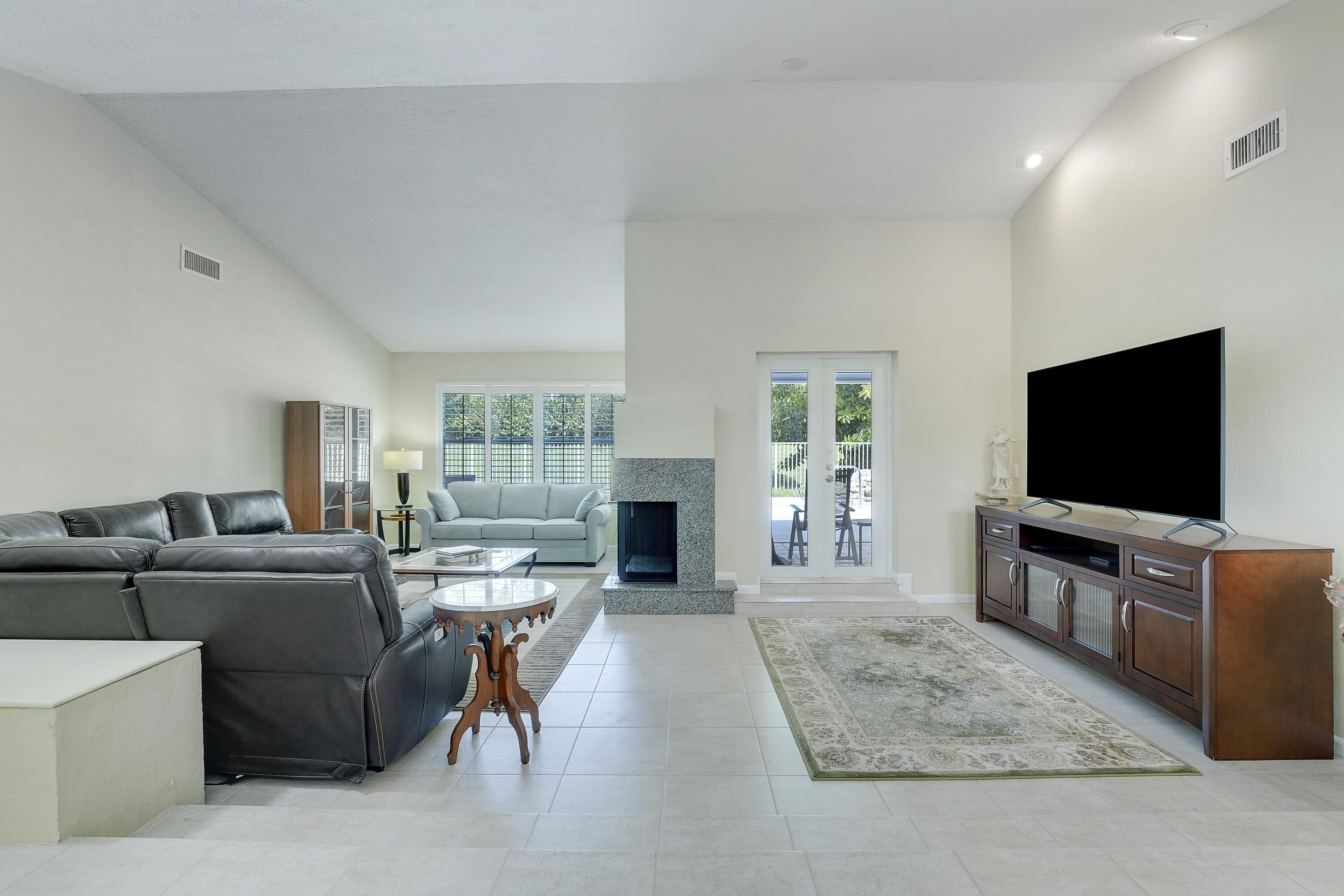 MLS #RX-11136383 image #17