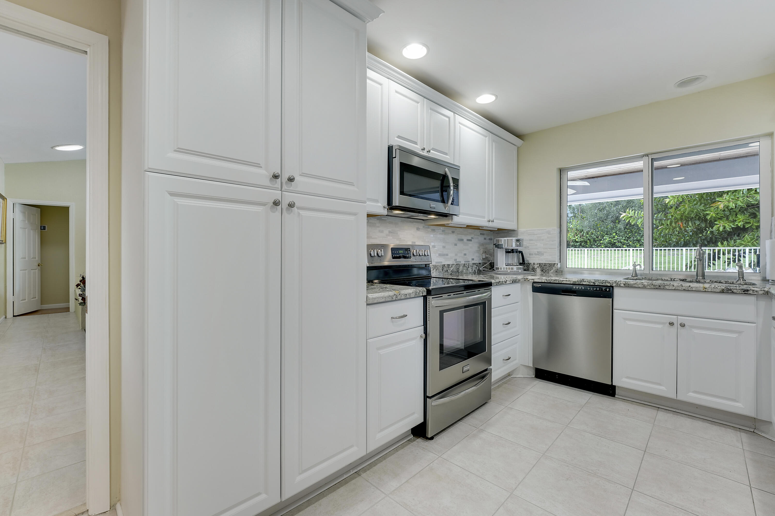 MLS #RX-11136383 image #6