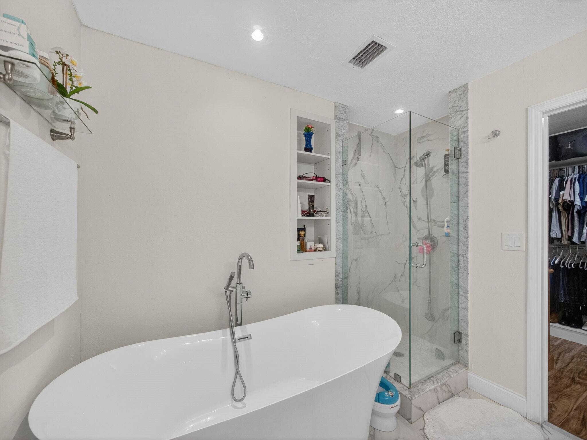 MLS #RX-10542105 image #10