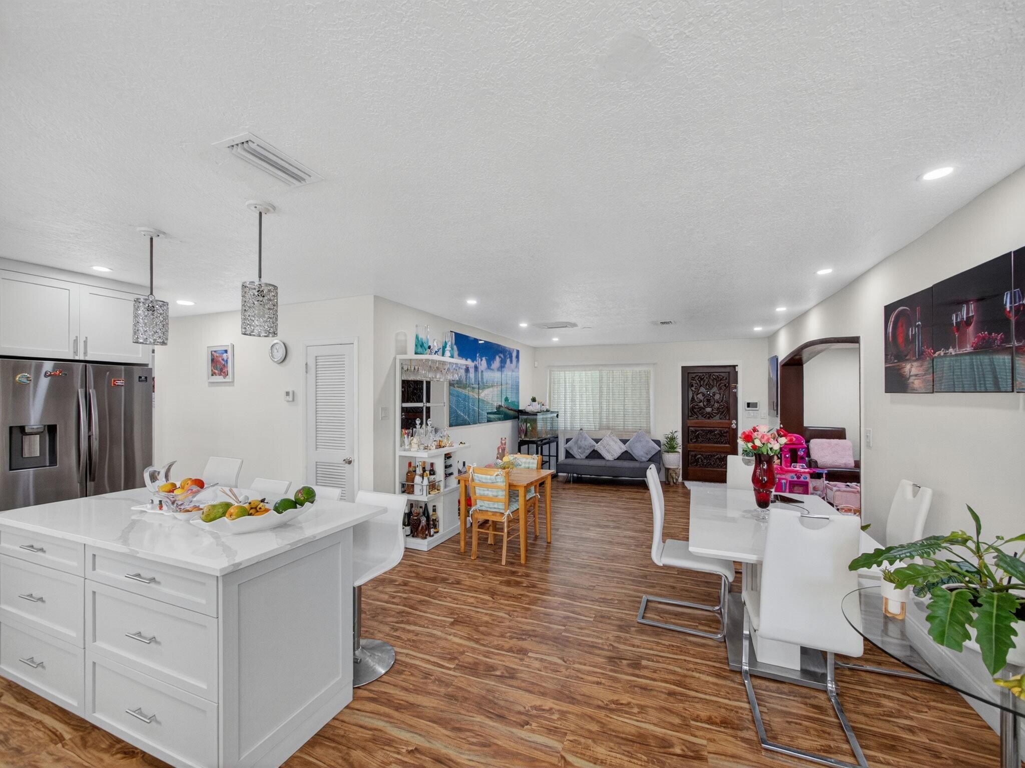 MLS #RX-10542105 image #4