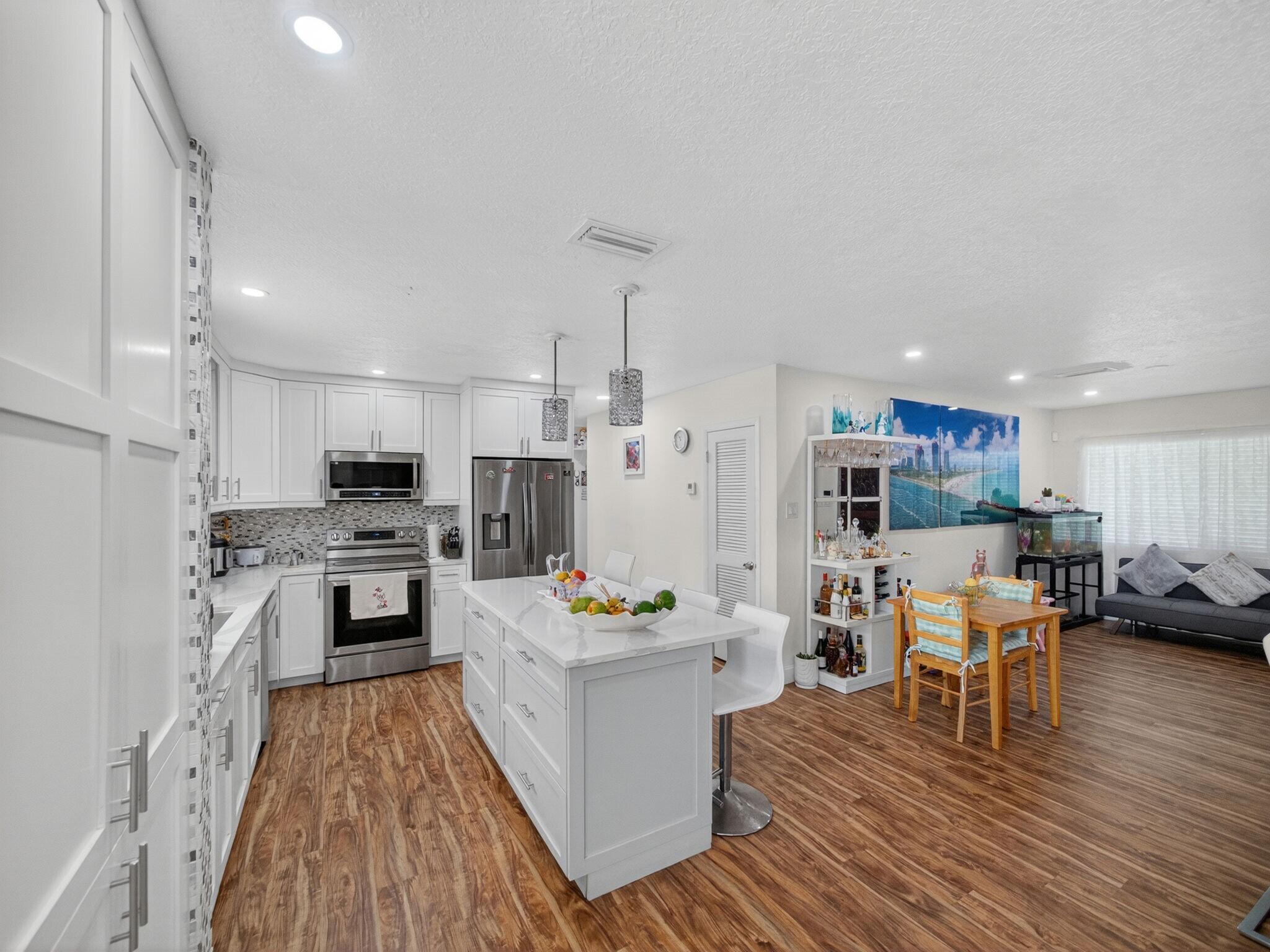 MLS #RX-10542105 image #5