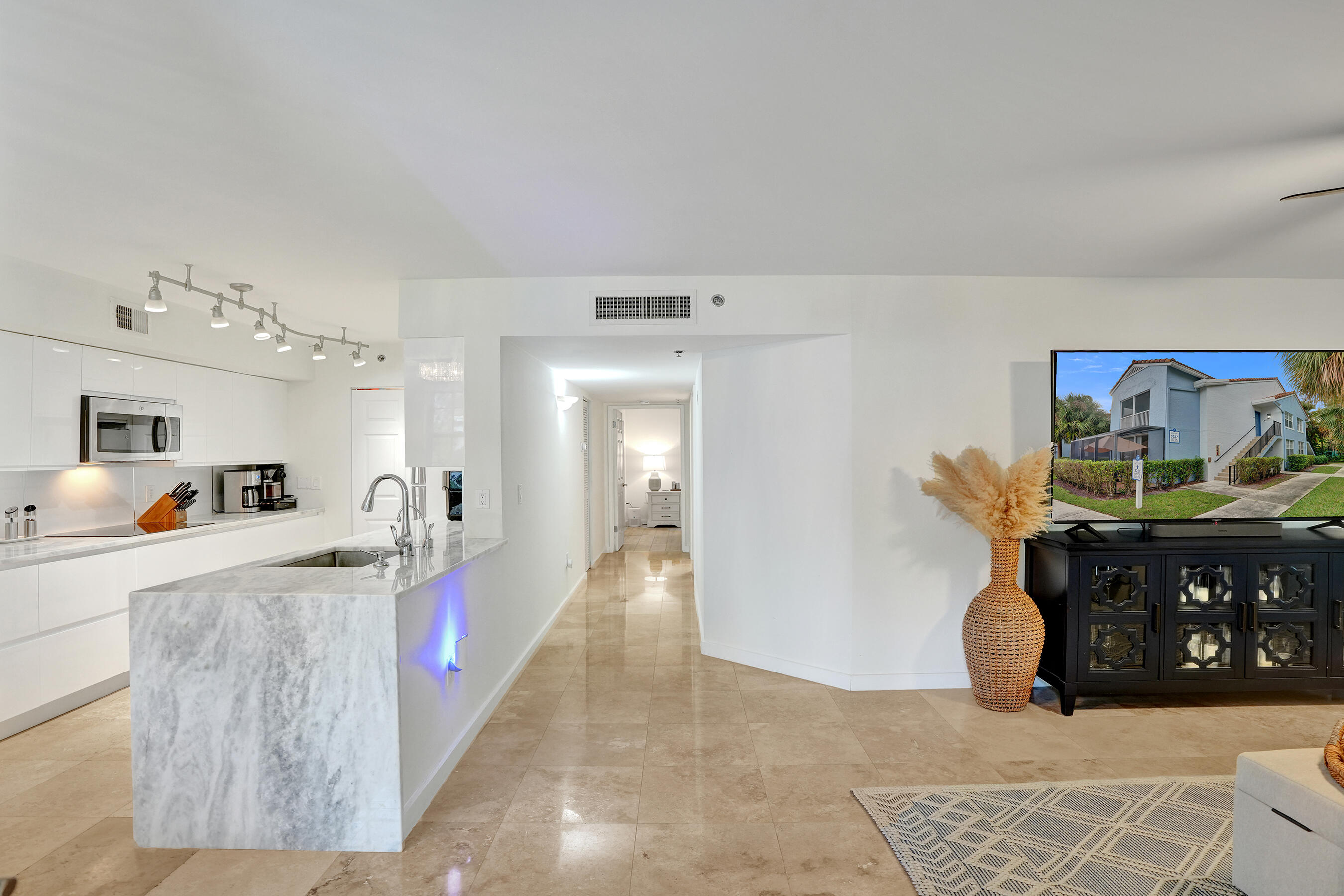 MLS #RX-11136541 image #6