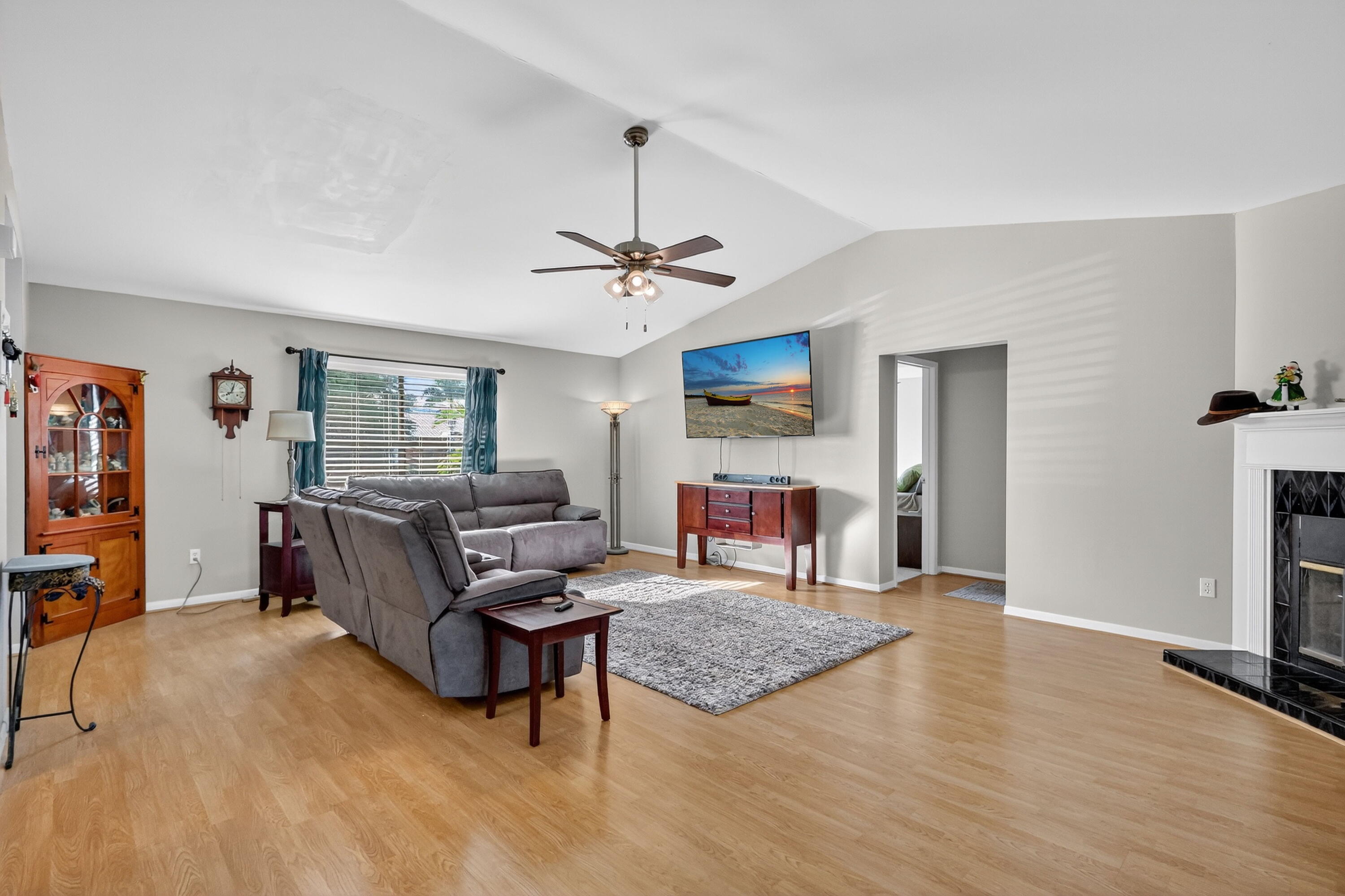 MLS #RX-11136792 image #3