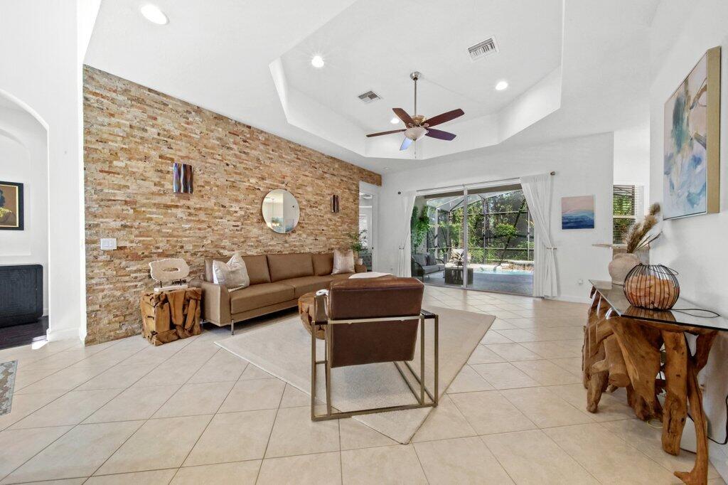 MLS #RX-10805965 image #4