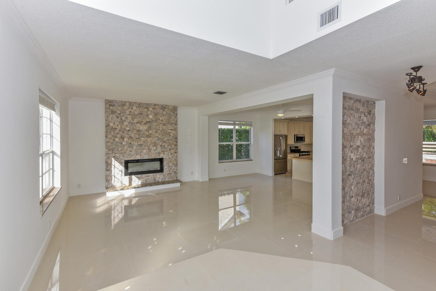 MLS #RX-11136960 image #2