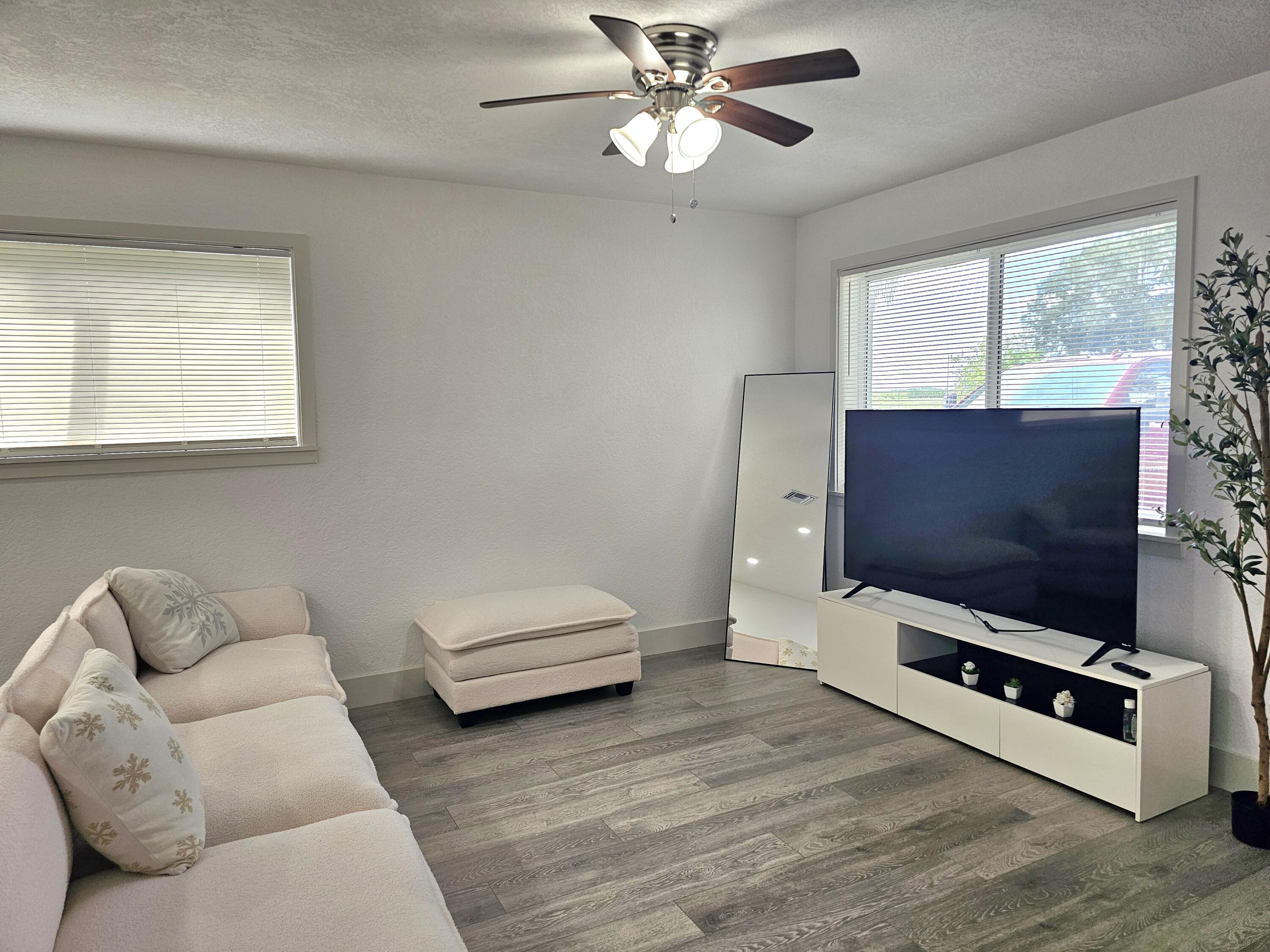 MLS #RX-11137573 image #1