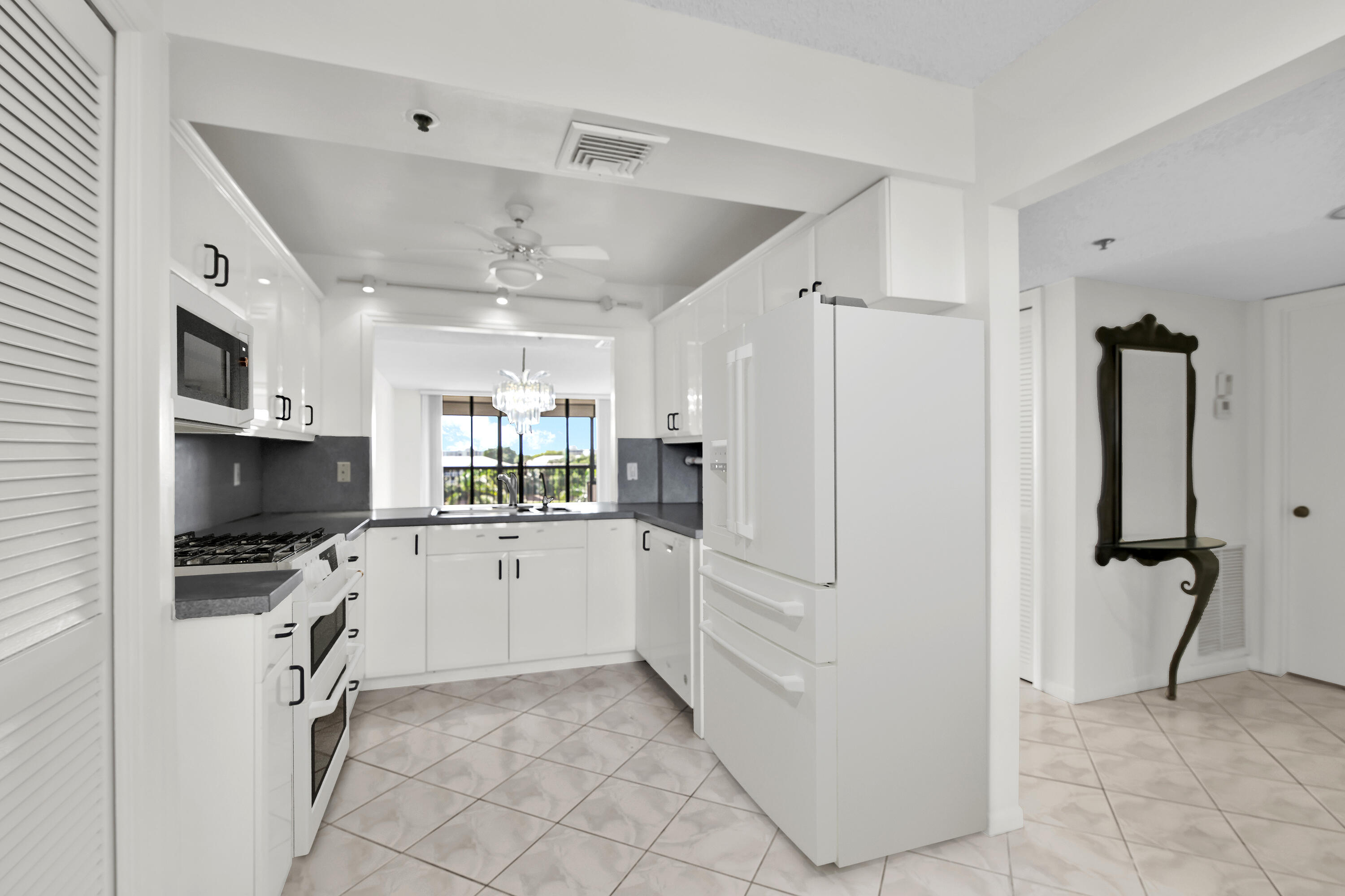 MLS #RX-10830146 image #2