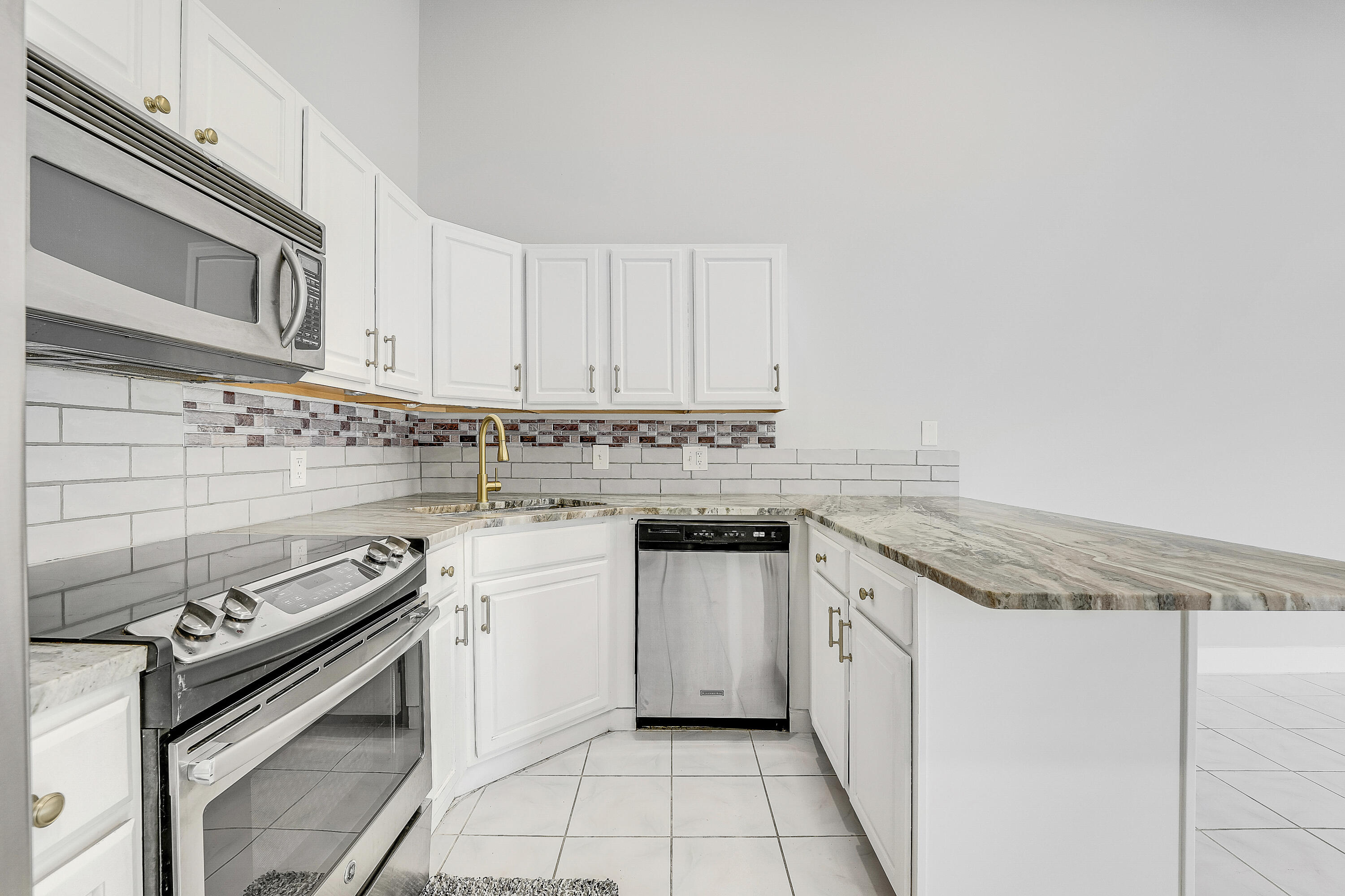 MLS #RX-11138032 image #12