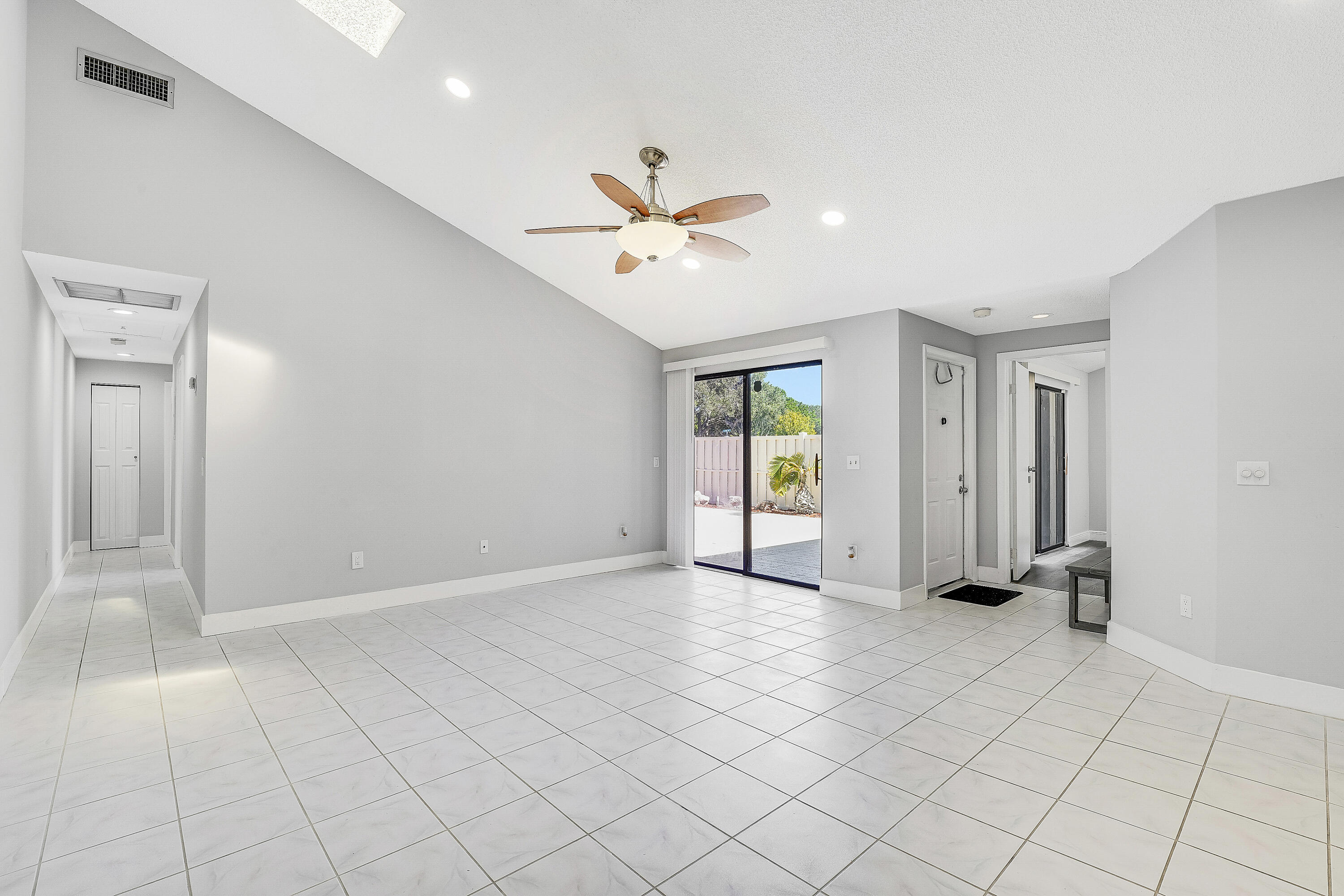 MLS #RX-11138032 image #8