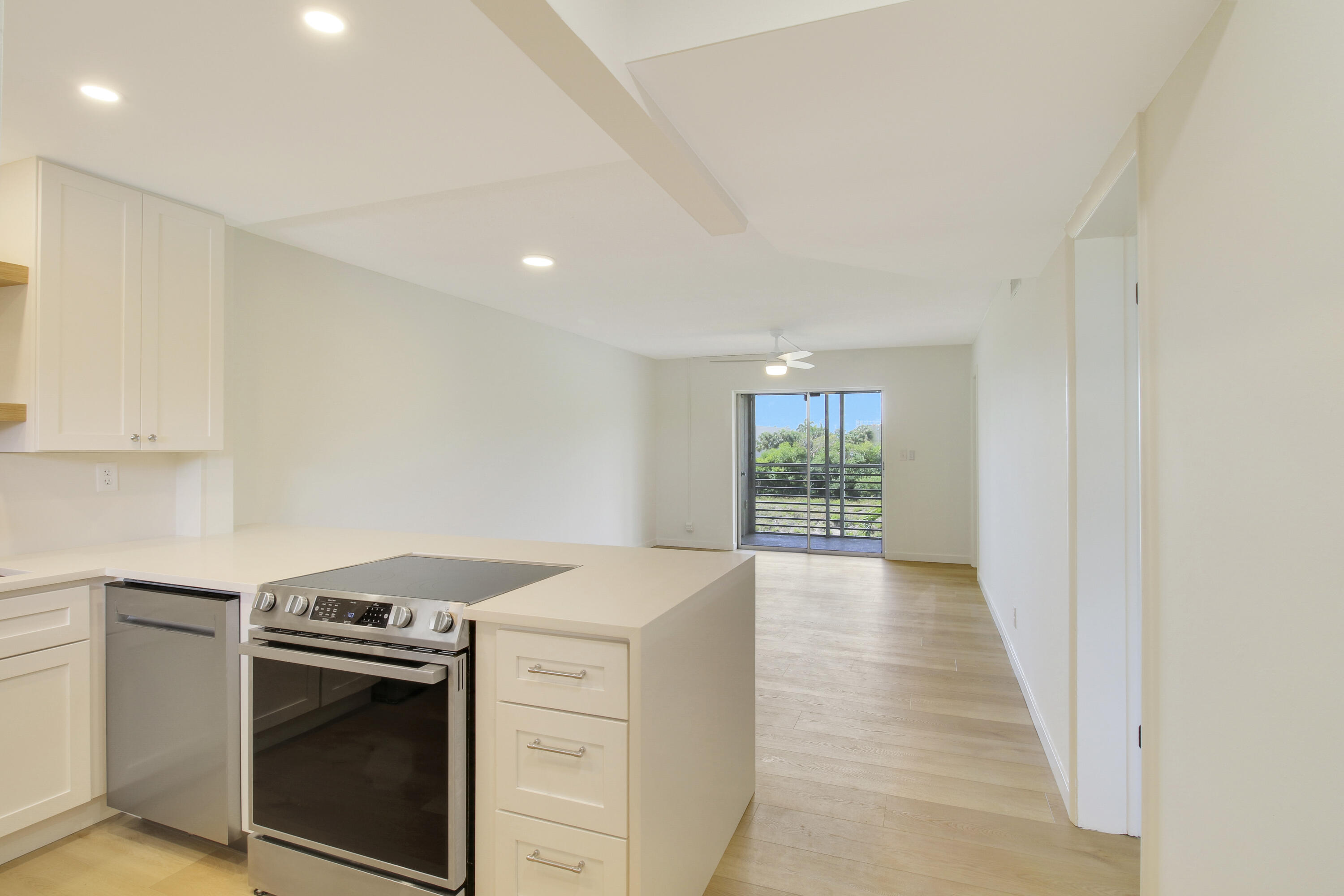 MLS #RX-11138035 image #1