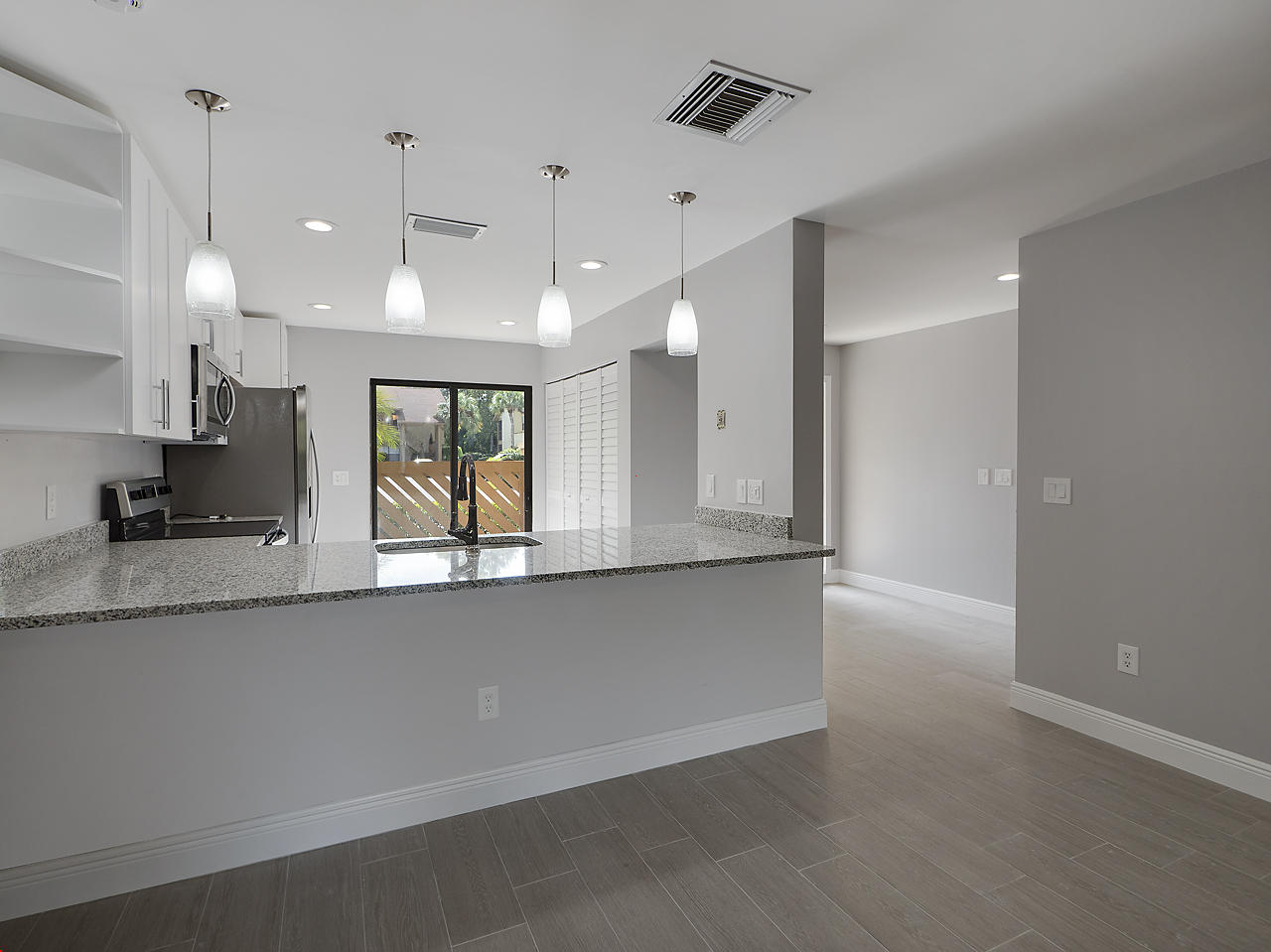 MLS #RX-11138228 image #2