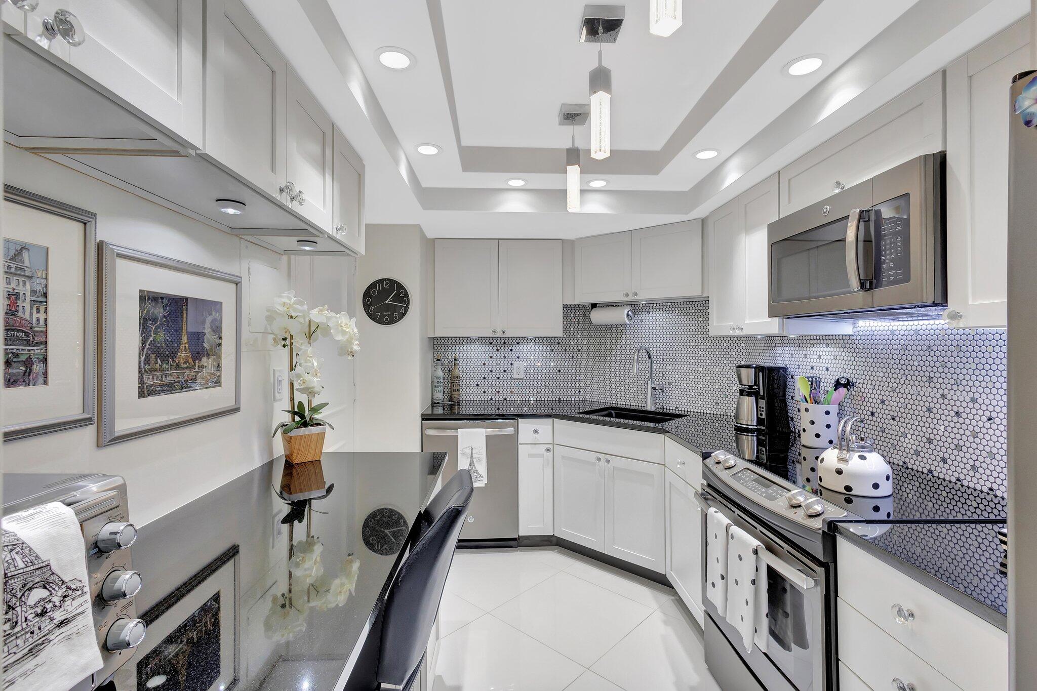 MLS #RX-11138328 image #1