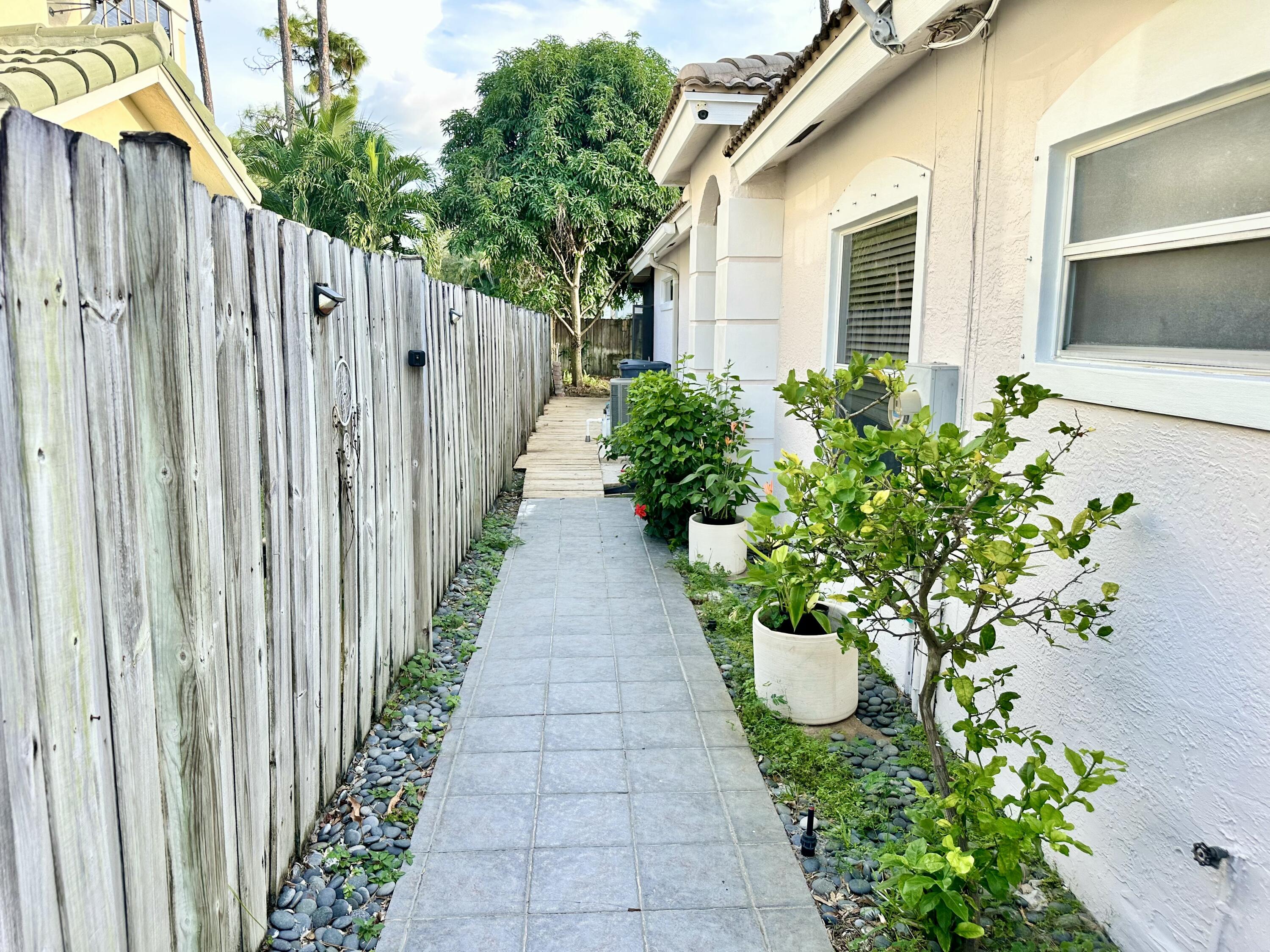 MLS #RX-11138334 image #1