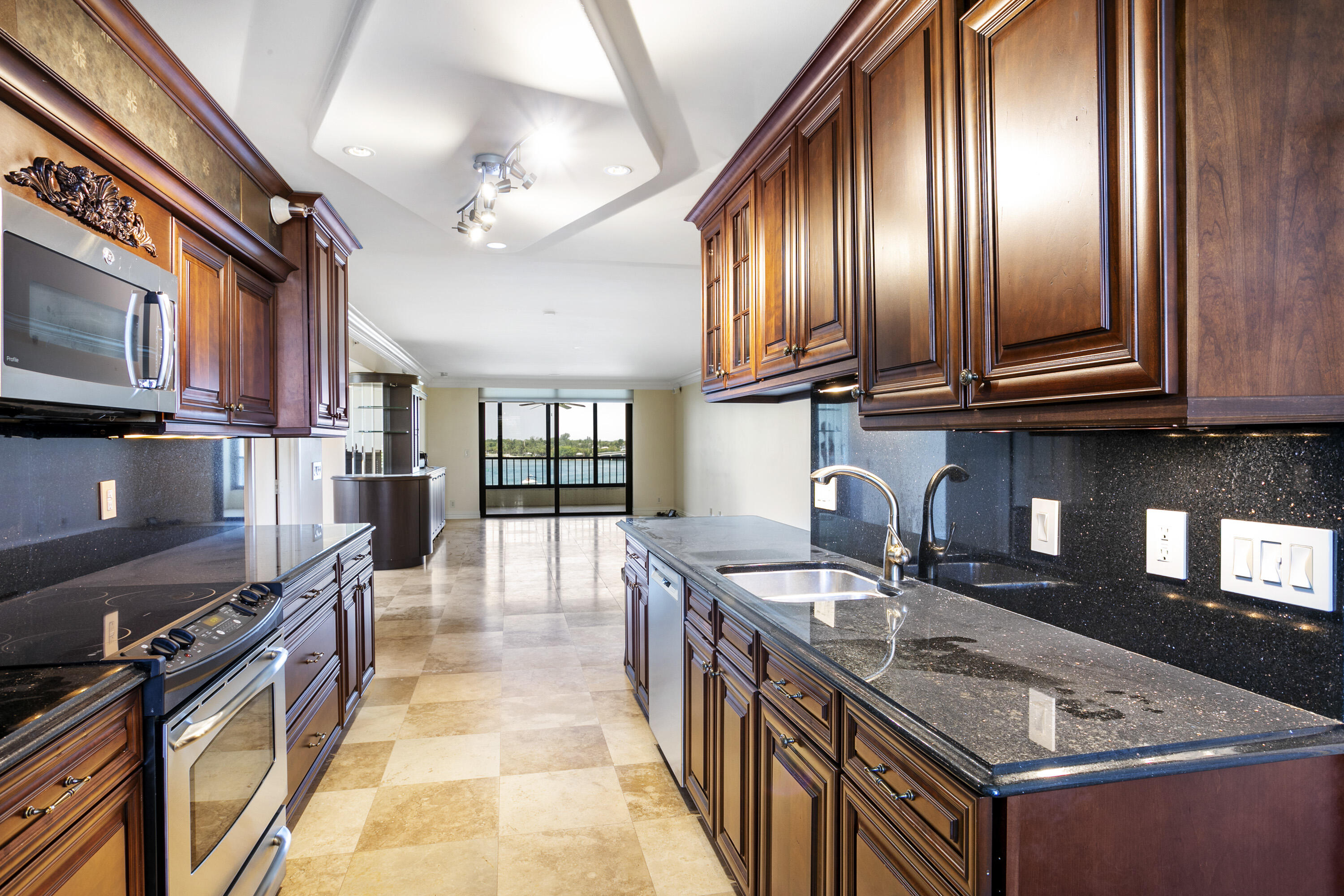 MLS #RX-10571710 image #8