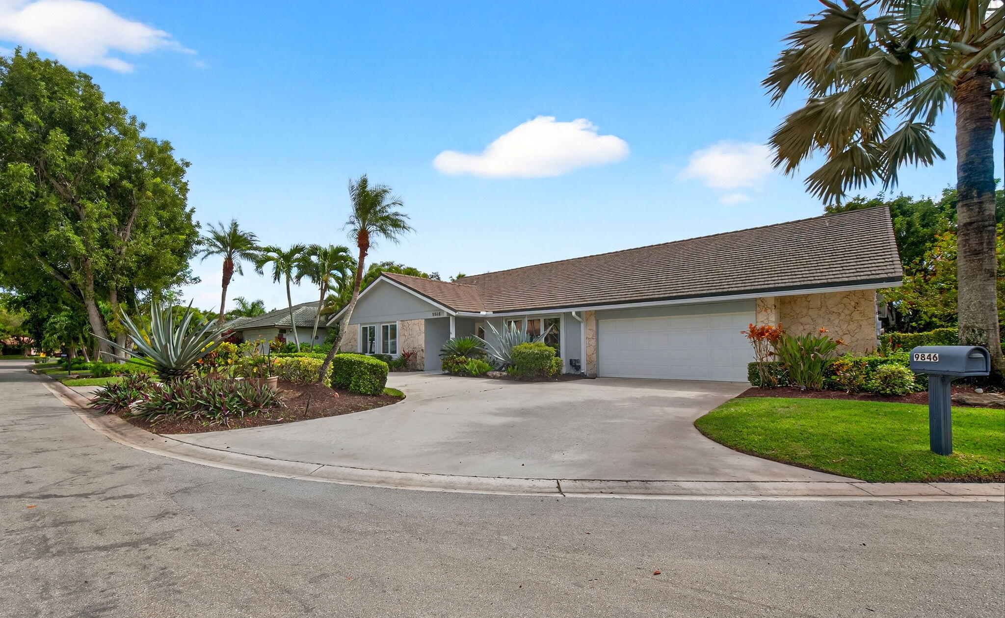 MLS #RX-11138391 image #2