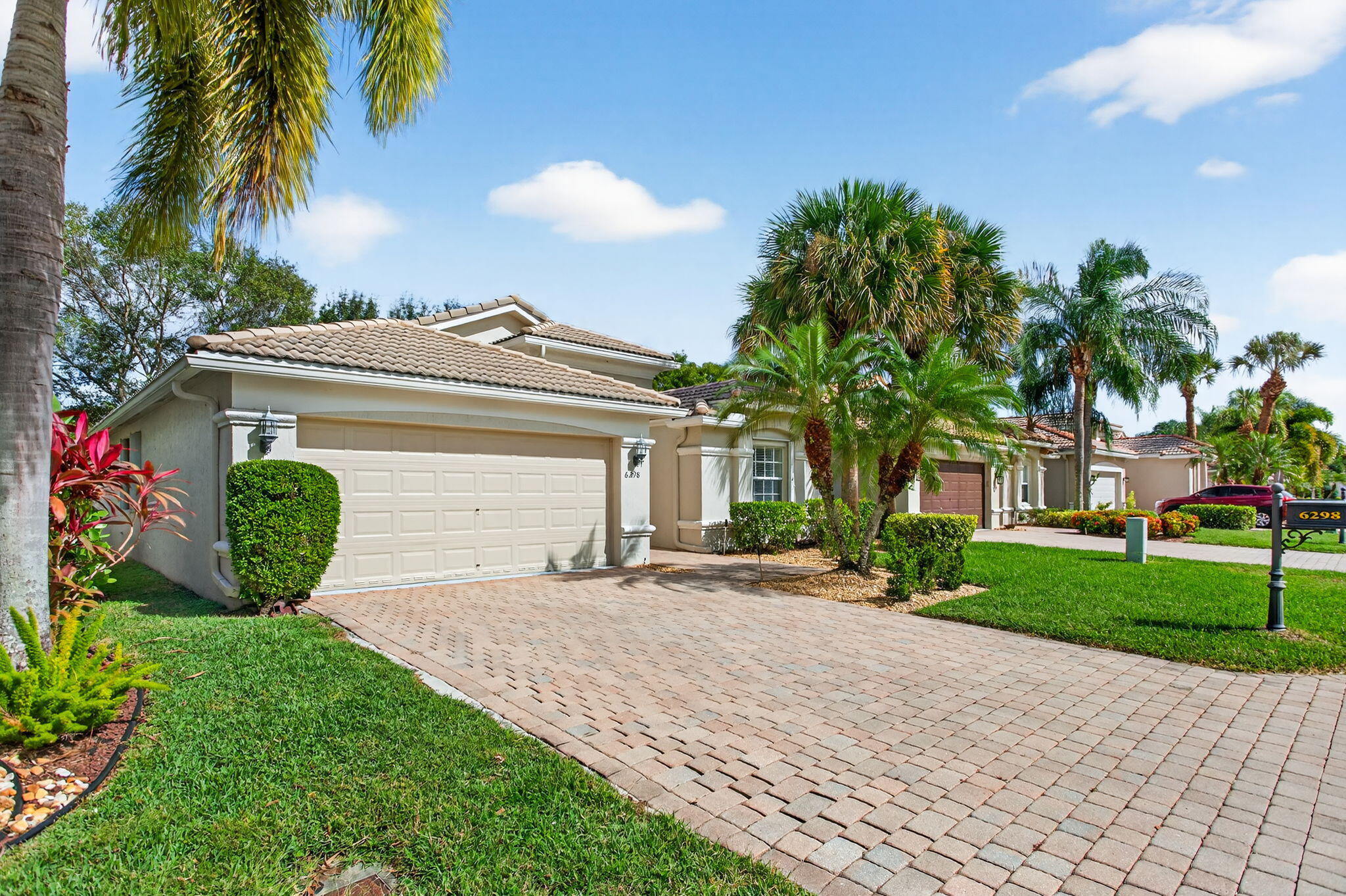 MLS #RX-10669881 image #1