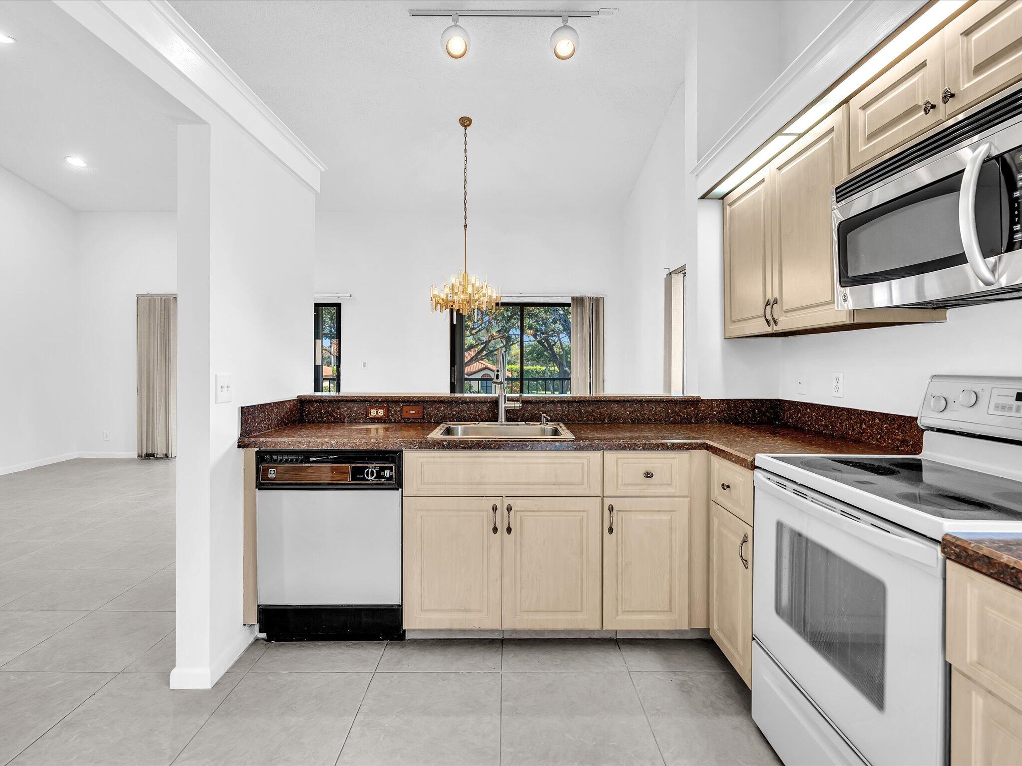 MLS #RX-11138801 image #5